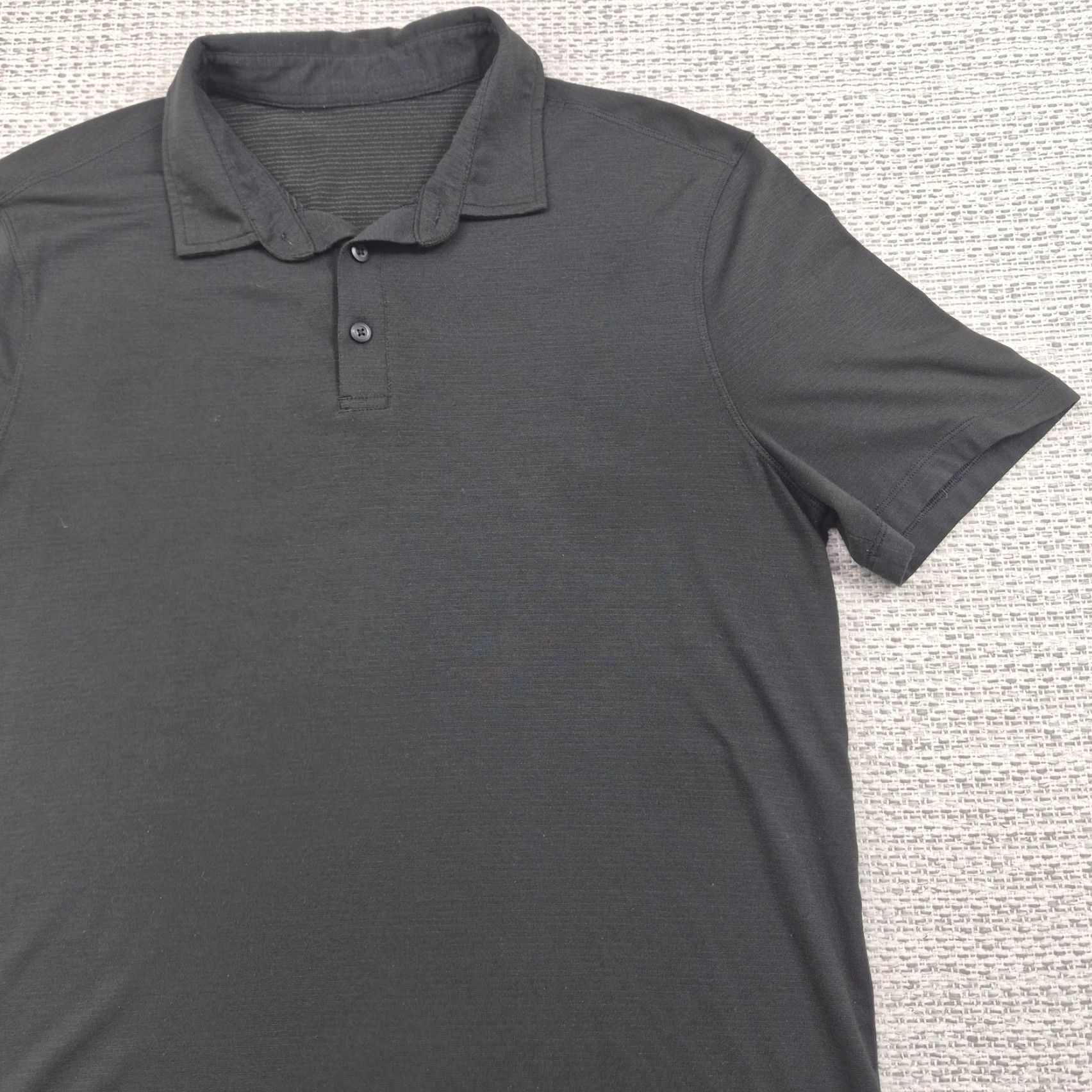 Lululemon Lululemon Polo Shirt Mens Large Gray Solid Jersey Knit Short Sleeve Casual Polo Shirt Mens Large Gray Size US L / EU 52-54 / 3 - 2 Thumbnail