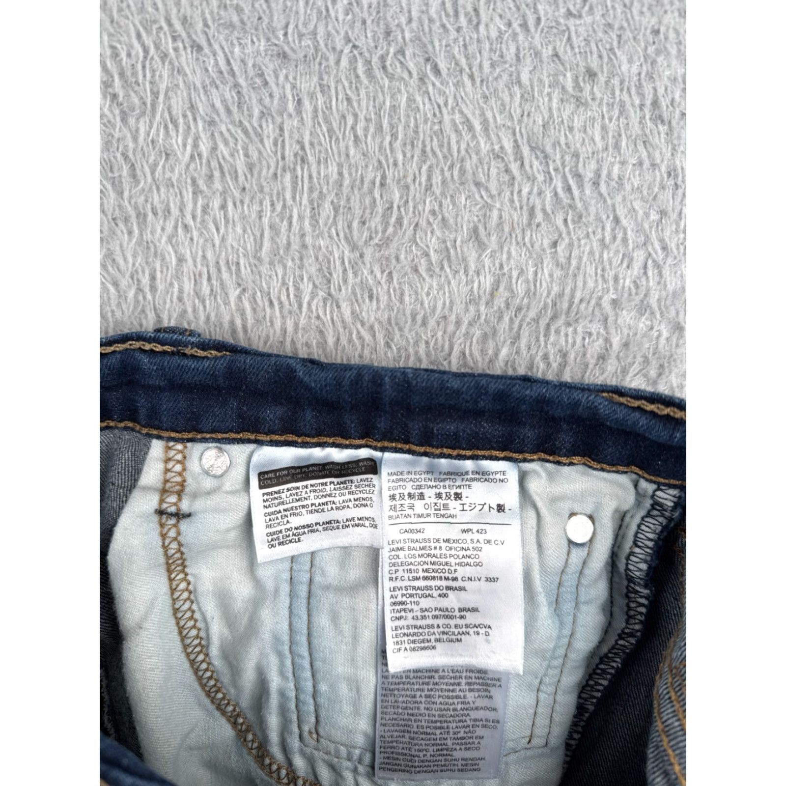 Levi's Levi's Shorts Women 34 Blue Cut-Off 511 Dark Wash Denim Cotton Blend Zip Fly 32x4.5 Mid Rise 4.5 Inseam 5-Pocket Size 24" / US 00 / IT 34 - 7 Thumbnail