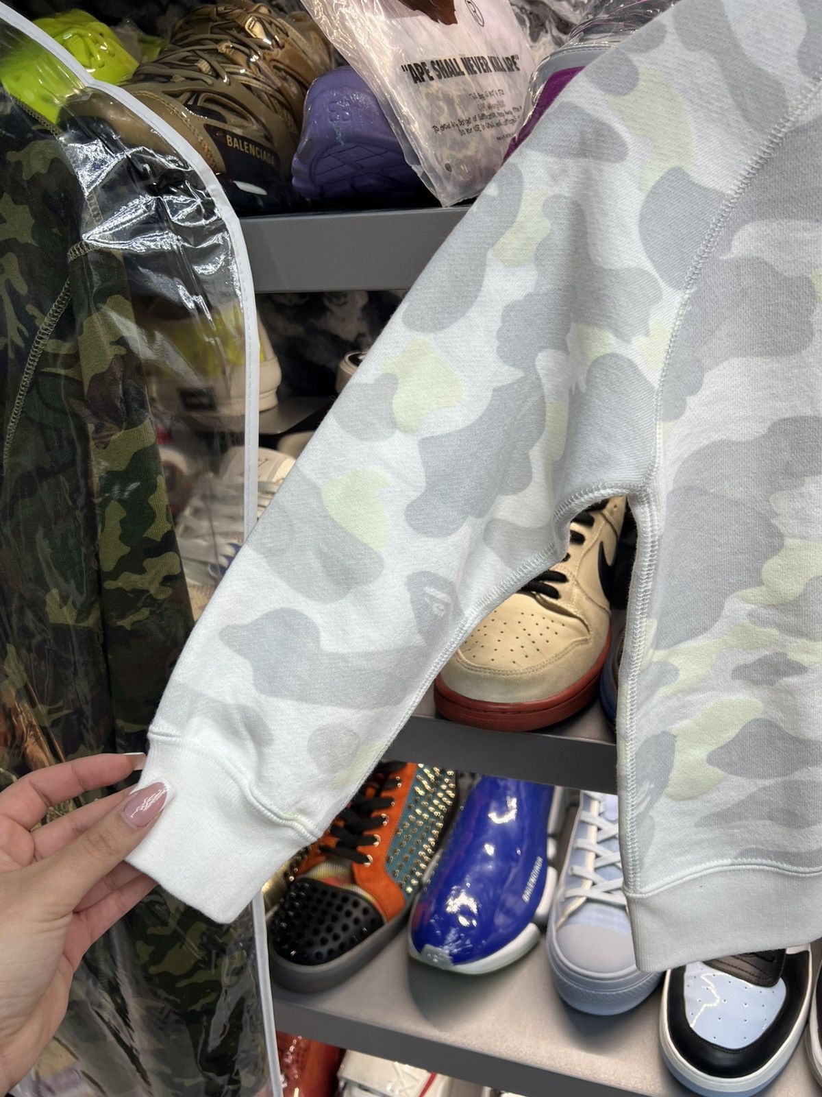 Bape Bape Space Camo Shark Crewneck Size US XXS / EU 40 - 3 Thumbnail