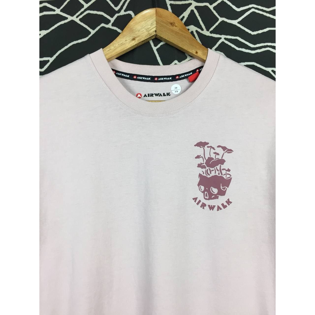 Airwalk Airwalk Skull Floral Graphic Skate Streetwear Tee Size US S / EU 44-46 / 1 - 6 Thumbnail