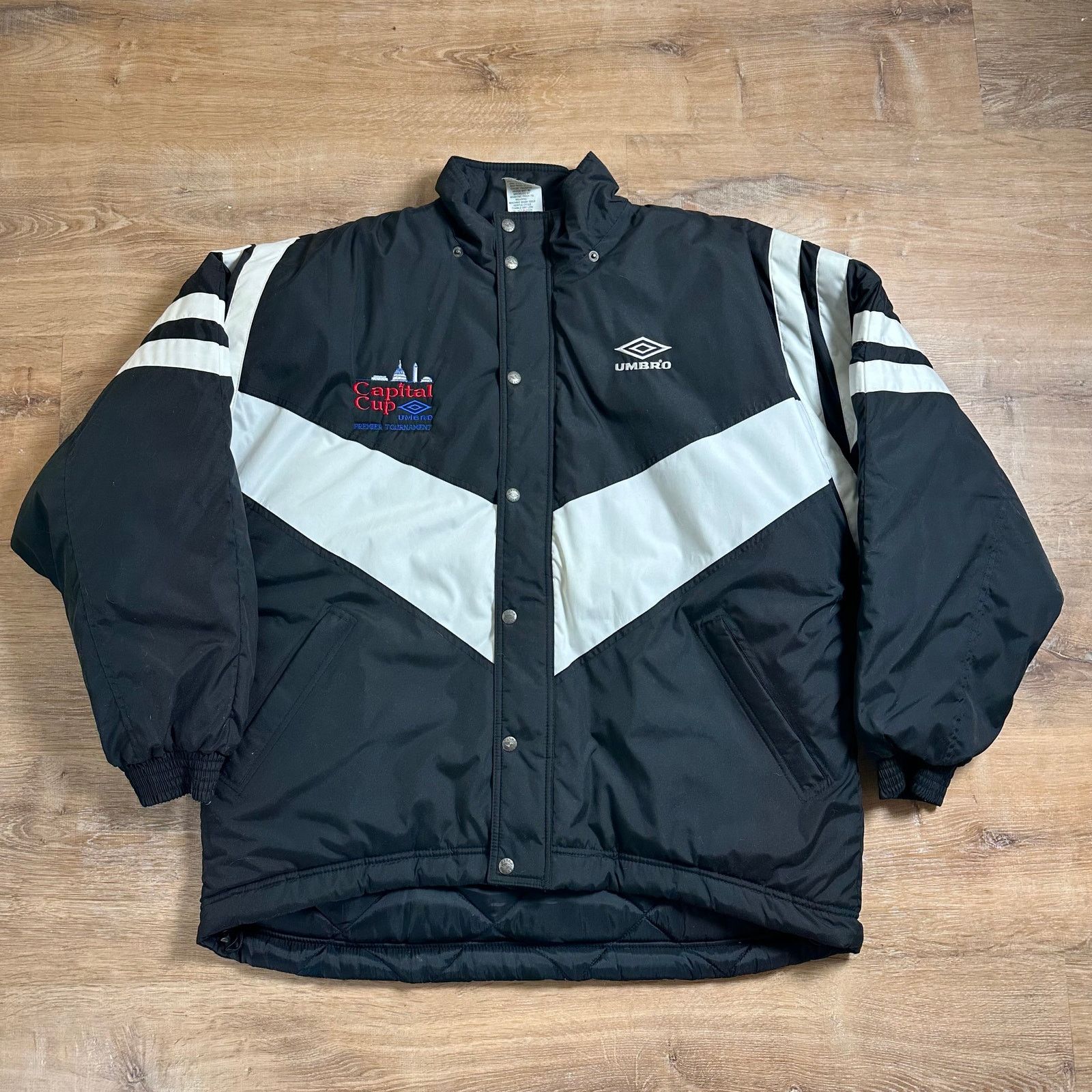 Umbro Mens Large Vintage 90s Umbro Puffer Jacket DETACHABLE HOOD Size US L / EU 52-54 / 3 - 2 Thumbnail