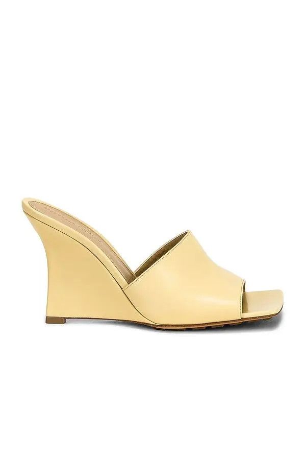 Bottega Veneta o1n1vont1024 Stretch Wedges Mules in Moonbeam Size US 12 / IT 42 - 1 Thumbnail