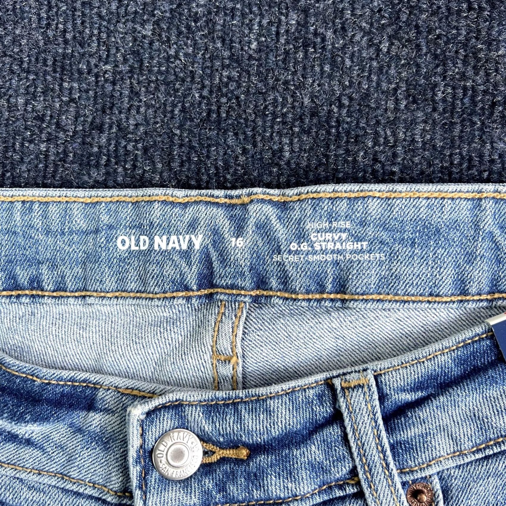 Old Navy Old Navy Curvy OG Straight Jeans Womens 16 Med Wash Blue High Rise Ankle Denim Size 38" / US 16 / IT 52 - 4 Thumbnail