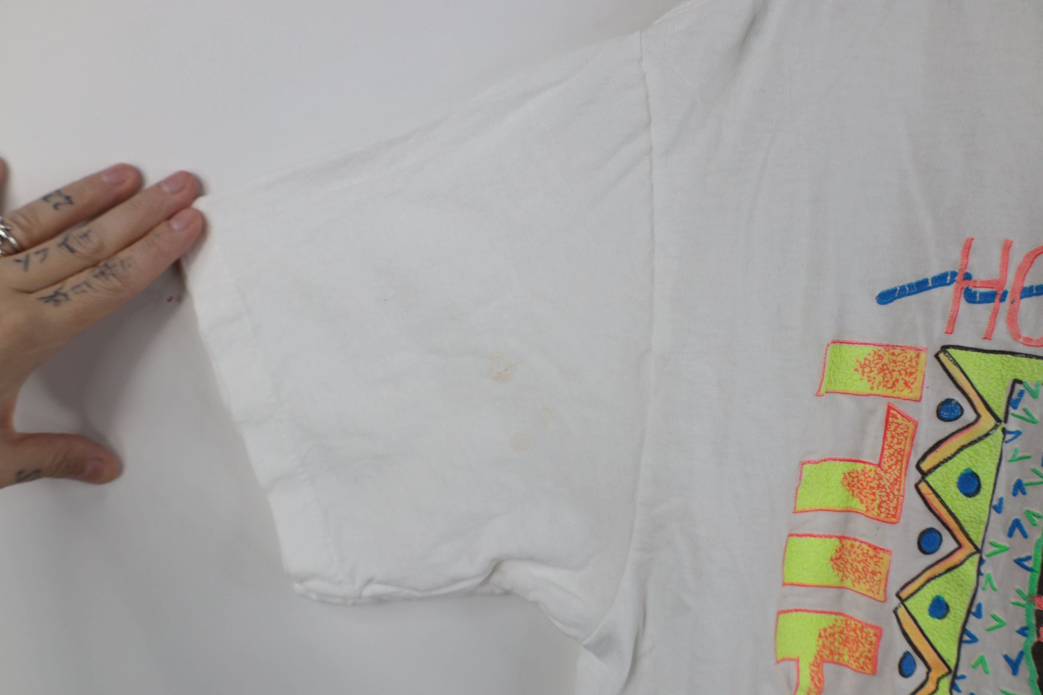 Vintage Vintage 90s Streetwear Texas Hot Chili Peppers T-Shirt Size US L / EU 52-54 / 3 - 7 Thumbnail
