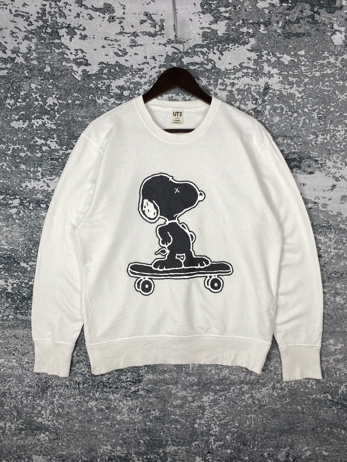 Kaws Vintage Uniqlo Kaws Peanuts Sweatshirts Size US M / EU 48-50 / 2 - 1 Thumbnail
