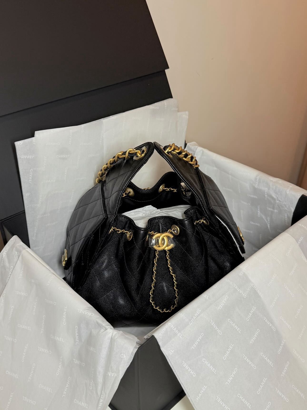 Chanel Chanel 25 Small Handbag Size ONE SIZE - 14 Thumbnail