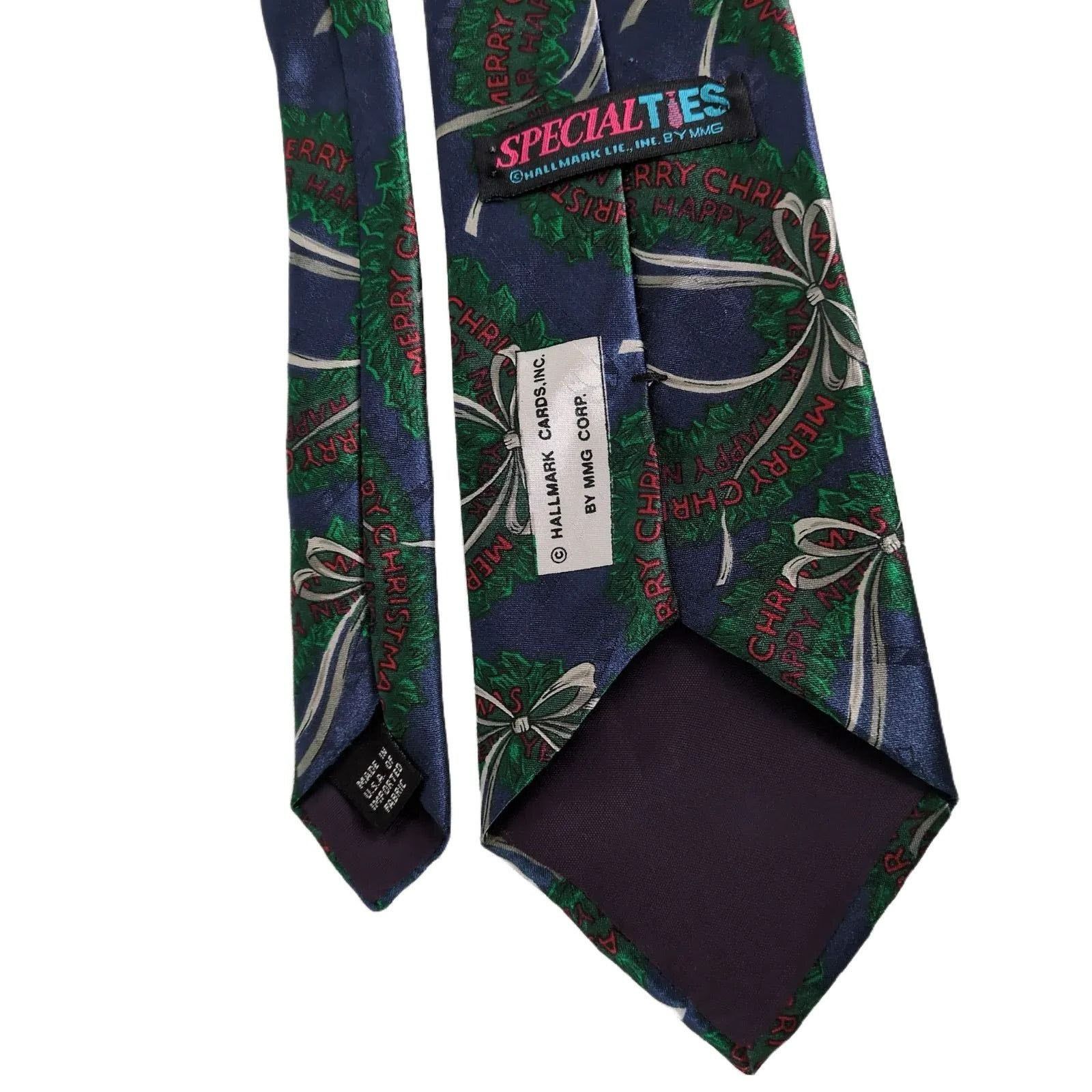 Vintage Hallmark Men's Christmas Wreath Satin Neck Tie SpecialTies Size ONE SIZE - 3 Thumbnail