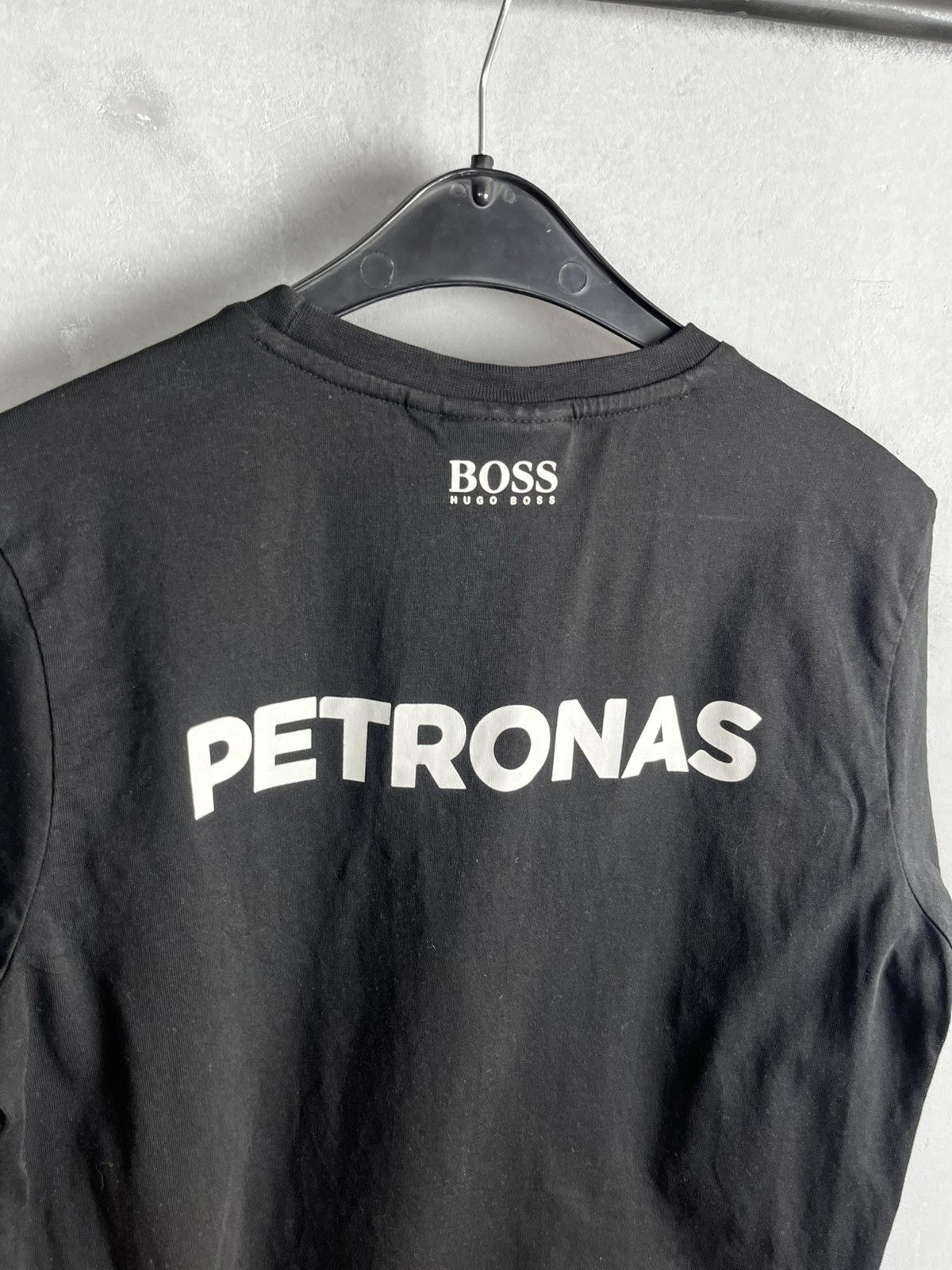 Mercedes-Benz Petronas AMG t shirt size m racing Size US M / EU 48-50 / 2 - 8 Thumbnail