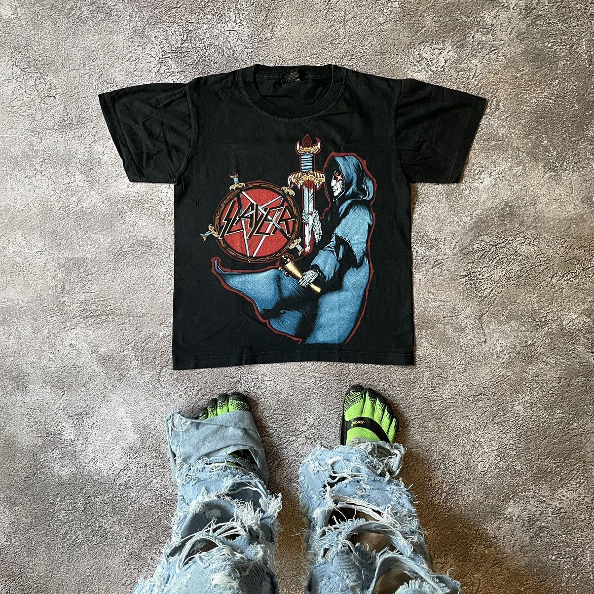 Vintage Vintage 90s Slayer Graphic Tee Punk Horror Thrashed Boxy S Size US S / EU 44-46 / 1 - 1 Thumbnail