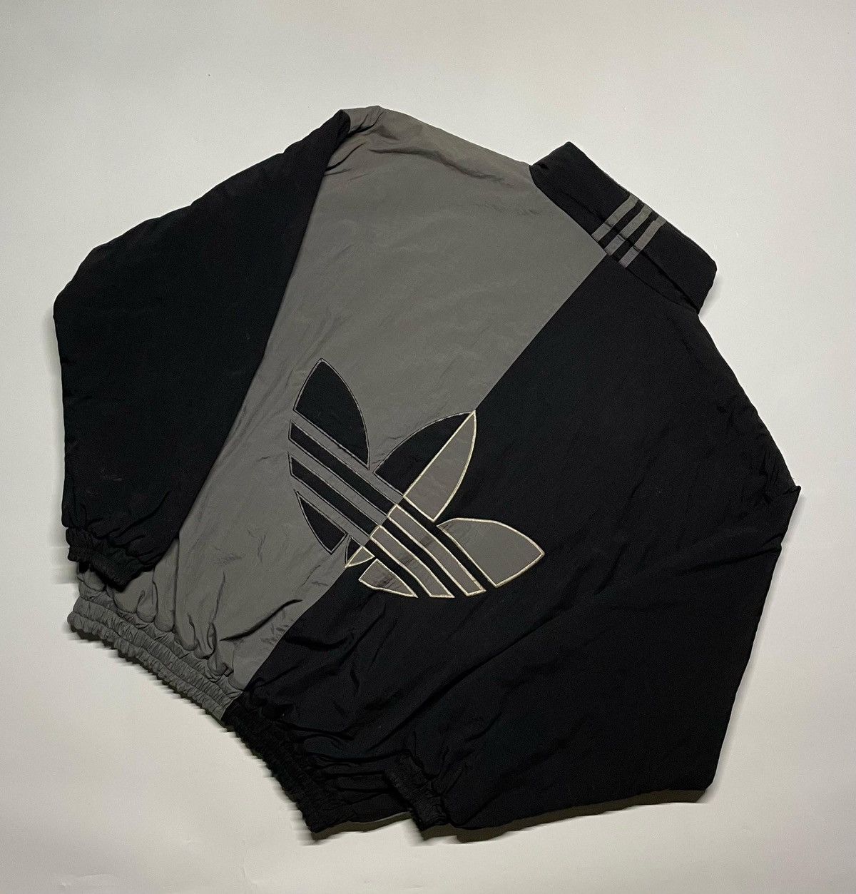 Adidas × Vintage Adidas Trefoil Biglogo a Embroidery 80s vintage windbreaker Size US L / EU 52-54 / 3 - 4 Thumbnail