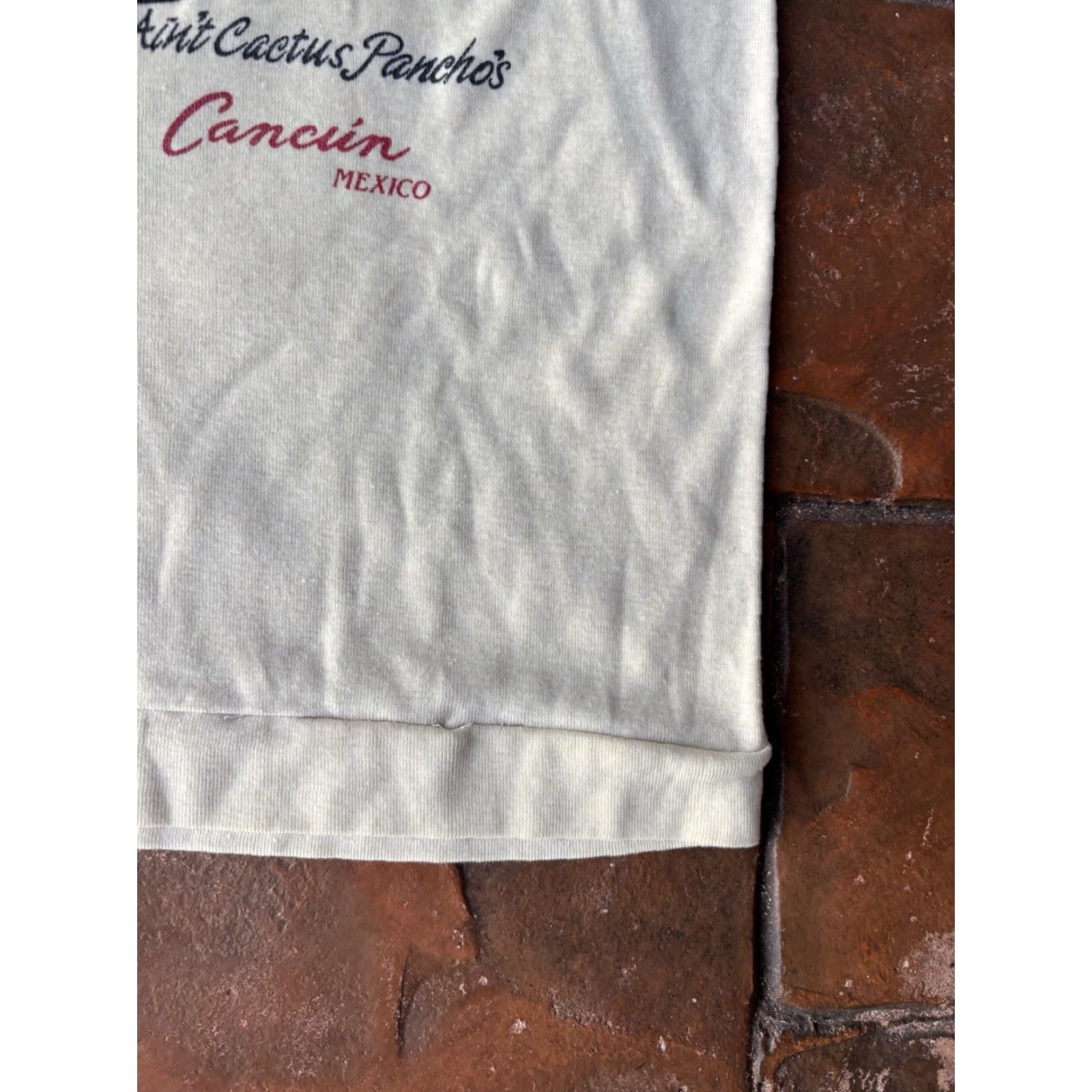 Vintage VINTAGE 80s Cactus Pancho’s Tequila Mexico T-Shirt Medium Short Sleeve Crew Neck Men’s Cotton Blend Knit Logo Graphic Print Cream Size US M / EU 48-50 / 2 - 7 Thumbnail