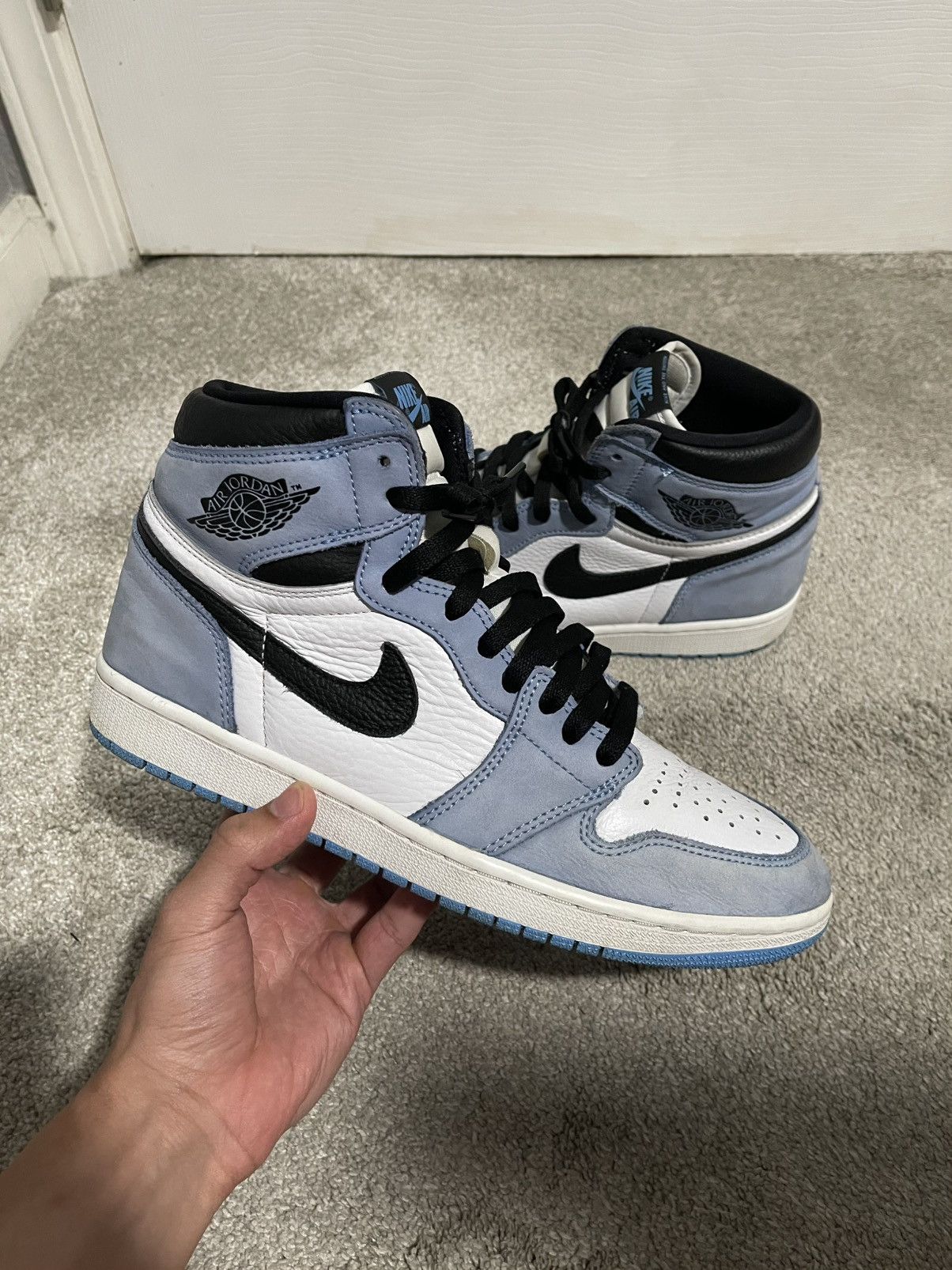 Jordan Brand × Nike Air Jordan 1 Retro High OG Unversity Blue (UNC) Size US 10 / EU 43 - 1 Thumbnail