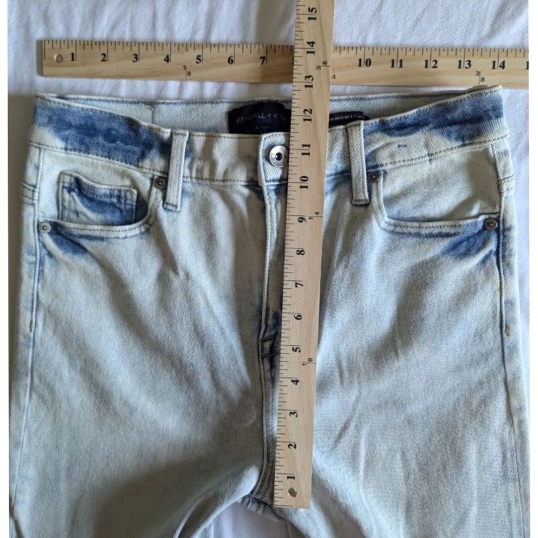 Vintage KENDALL + KYLIE The Icon High Rise Straight Jeans Light Wash Distressed 9/29 Womens Jeans Size 30" / US 8 / IT 44 - 7 Thumbnail