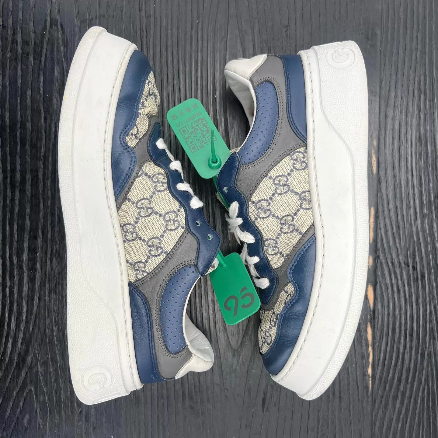 Gucci Gucci Cookie Sneaker White Blue 6/40 Original Box Size US 7 / EU 40 - 2 Thumbnail