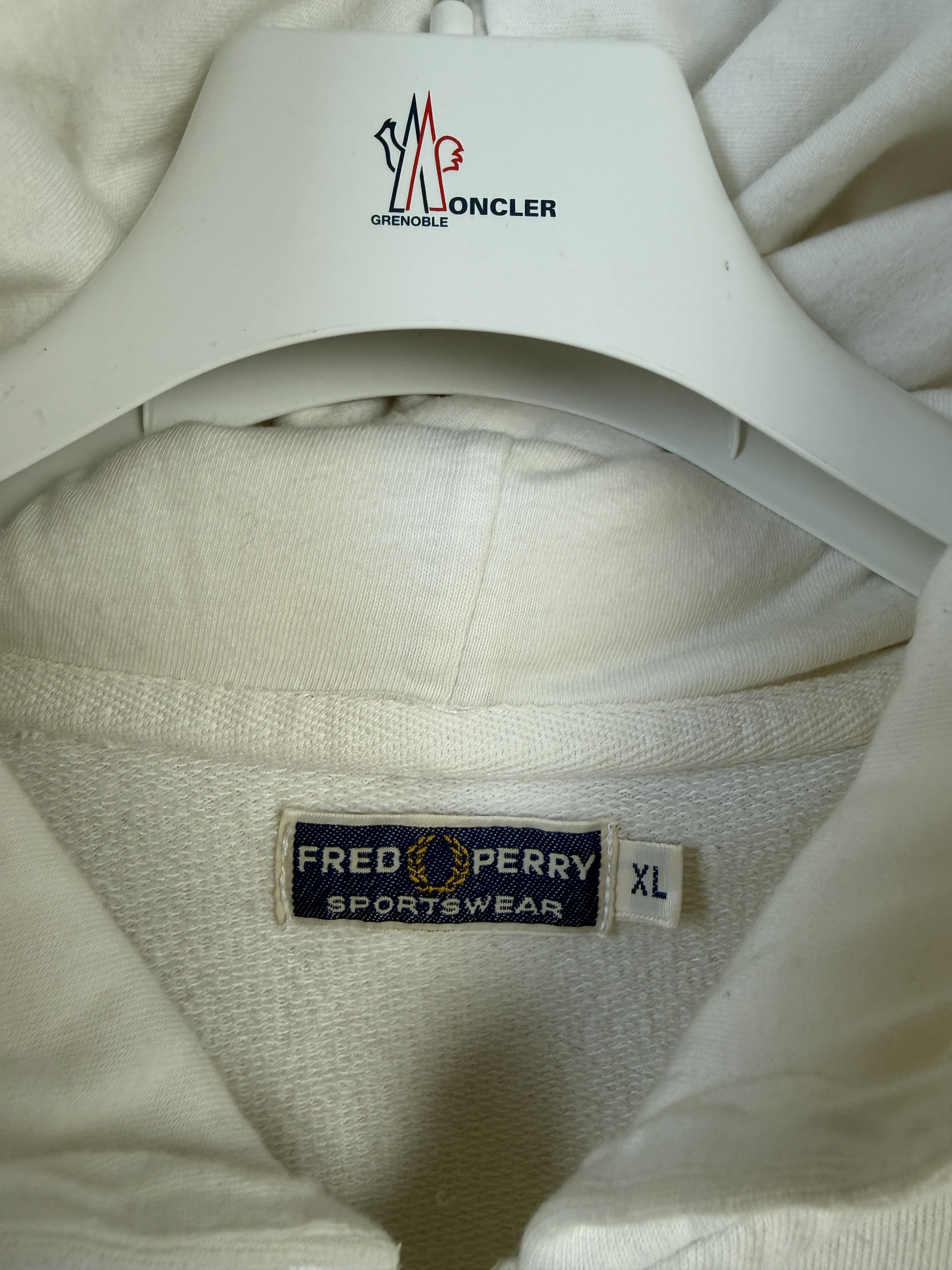 Fred Perry Fred Perry big logo zip-up hoodie casual skate rap Size US XL / EU 56 / 4 - 4 Thumbnail