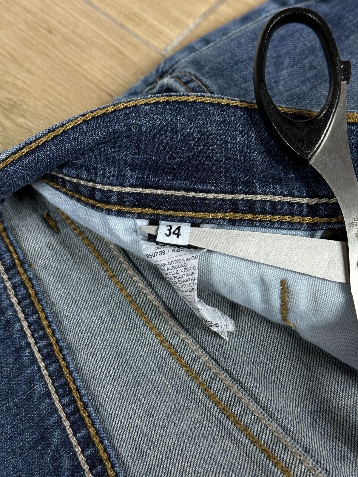 Dolce & Gabbana × Vintage Vintage Y2K Dolce & Gabbana Denim Shorts Size US 34 / EU 50 - 6 Thumbnail