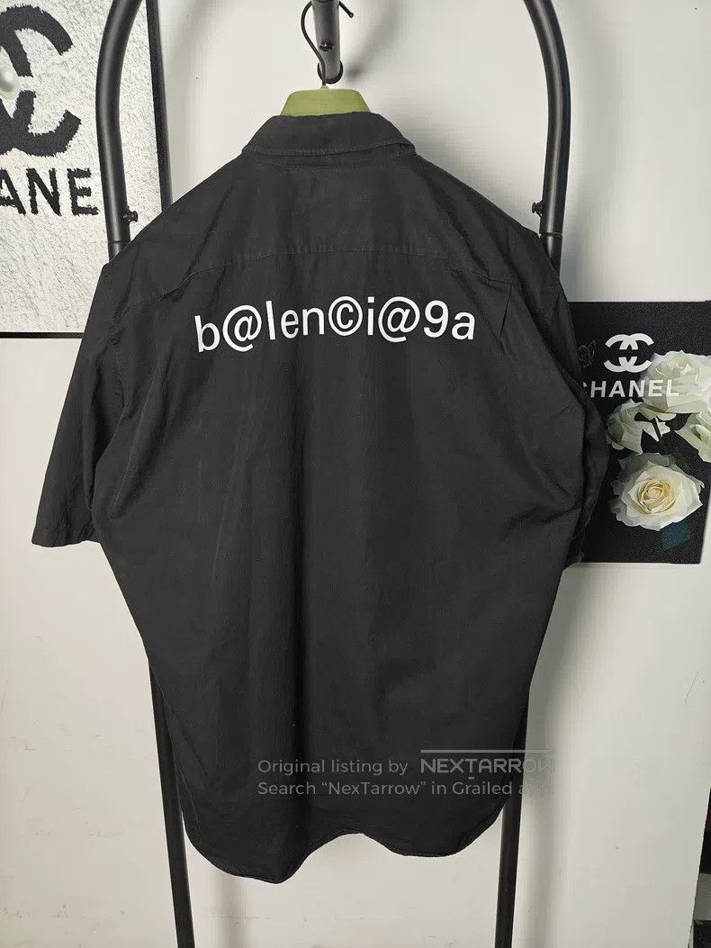 Balenciaga Balenciaga size 39 Letter Logo Short Sleeve T-Shirt Size US L / EU 52-54 / 3 - 1 Thumbnail