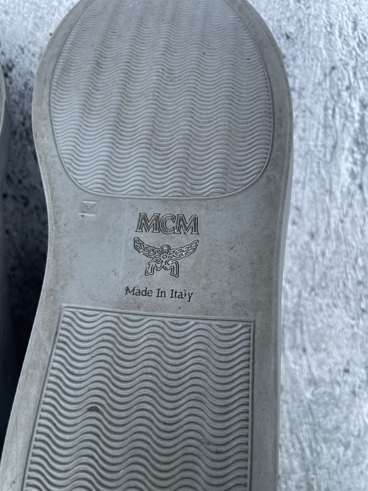 MCM MCM hi top grey sneaker Size US 7 / EU 40 - 16 Thumbnail