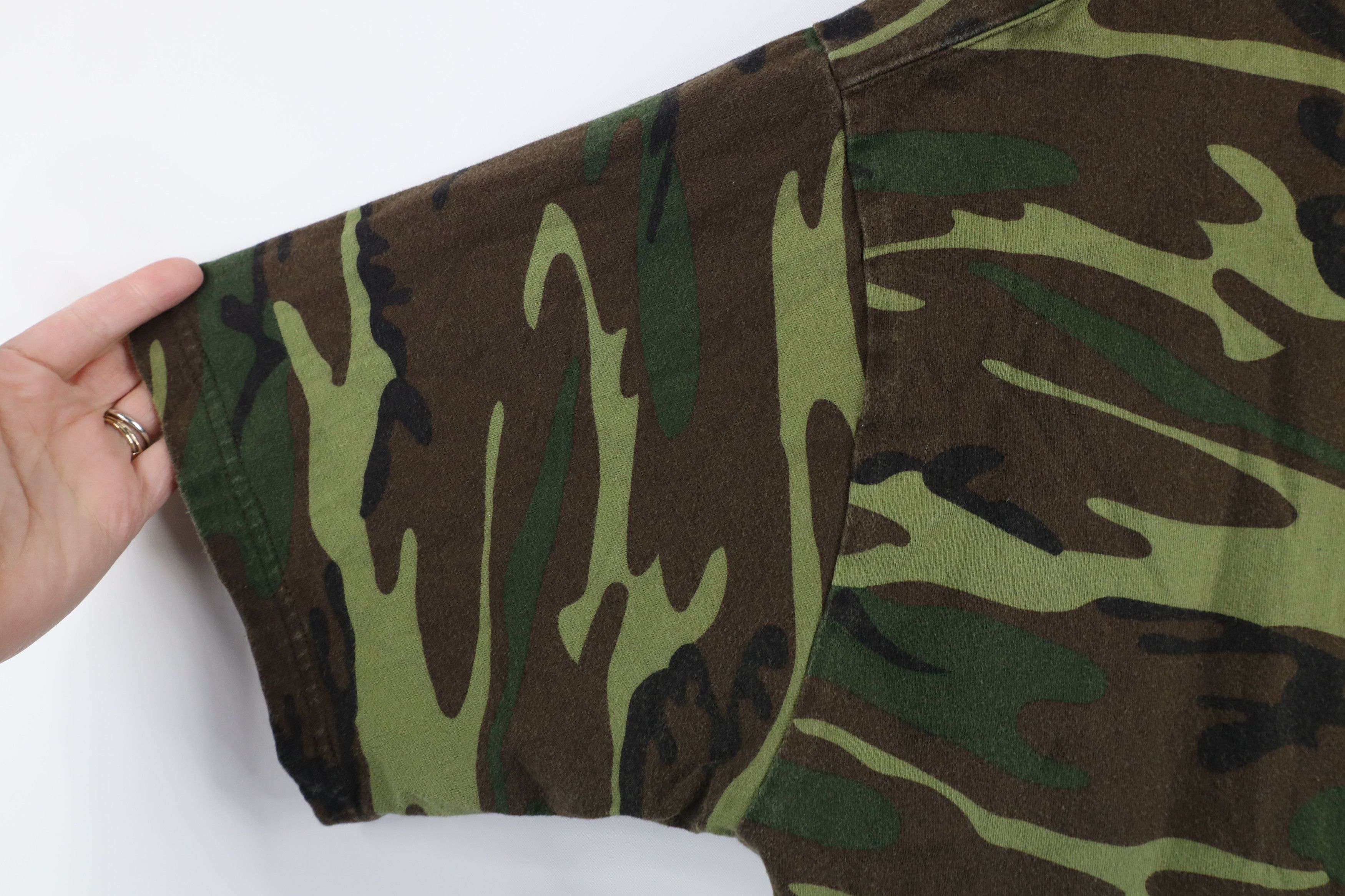 Vintage Vintage Y2K Streetwear Camouflage Pocket T-Shirt Cotton Size US XXL / EU 58 / 5 - 8 Thumbnail