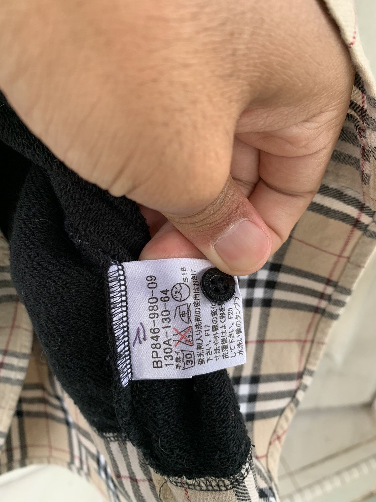 Burberry Rarely Burberry Sweatshirt Nova check casual youth baby kids Size XS / US 0-2 / IT 36-38 - 6 Thumbnail