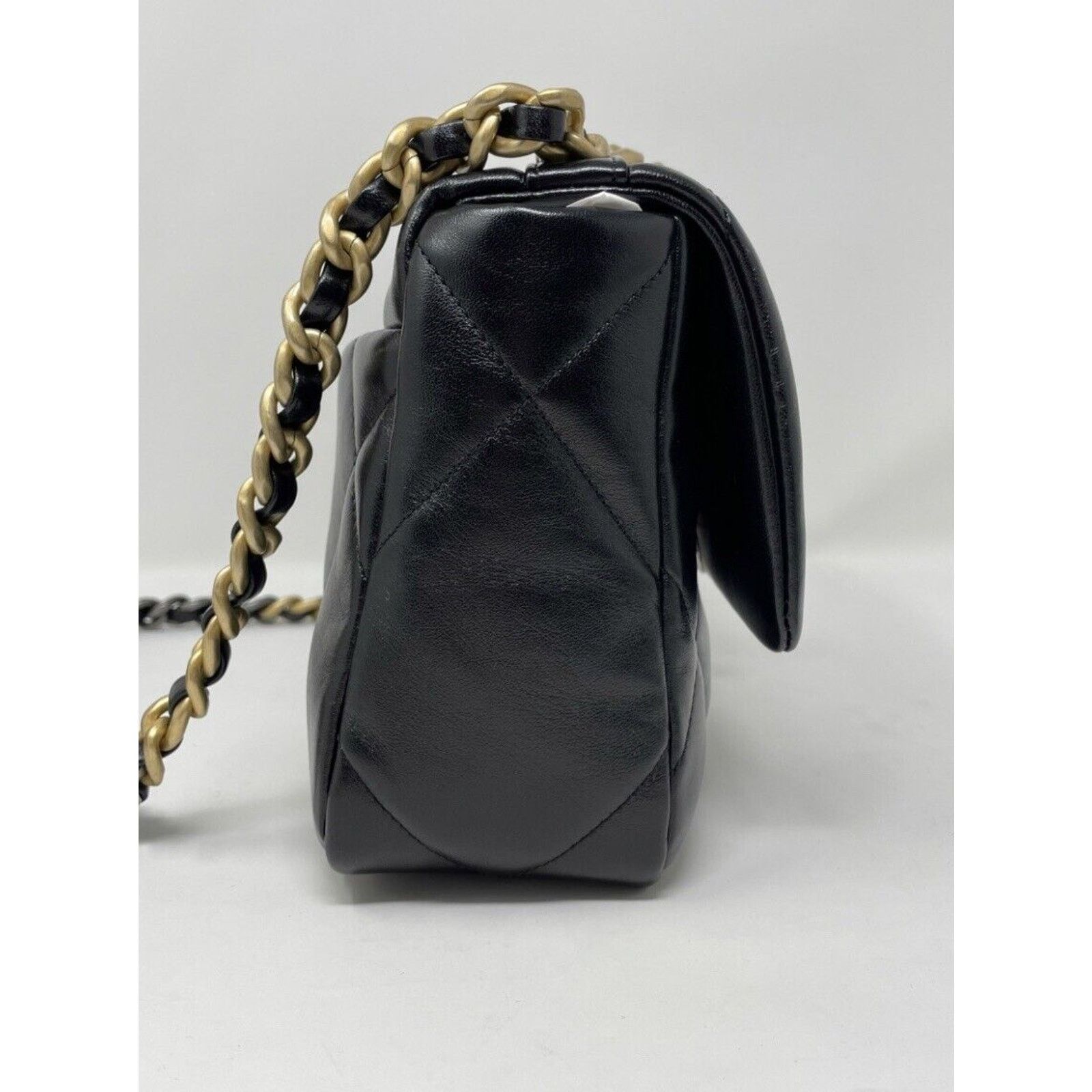 Chanel CHANEL 19 Lambskin Quilted Small Black Flap bag Size ONE SIZE - 7 Thumbnail