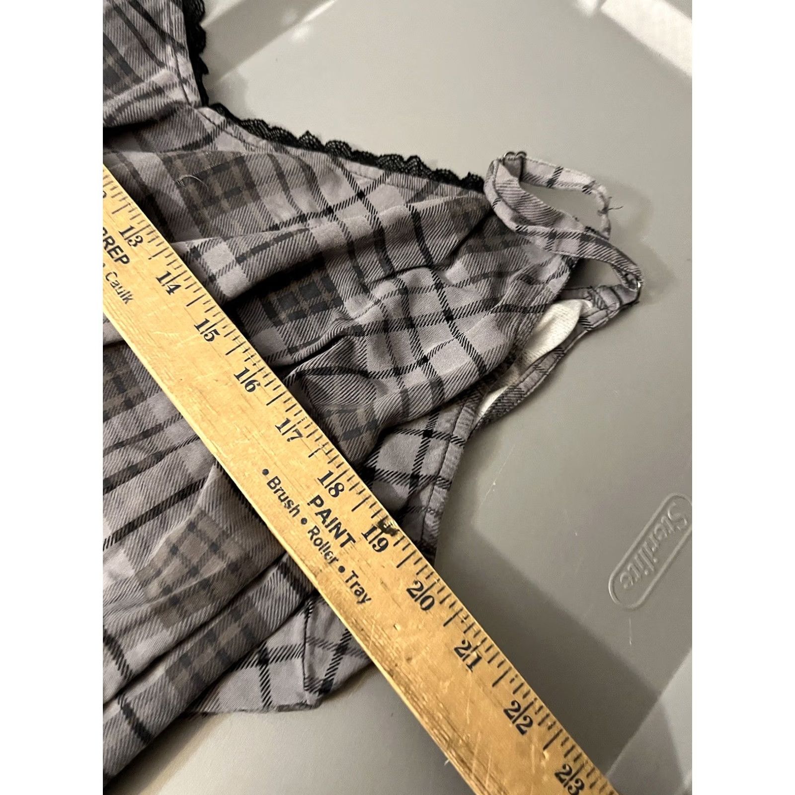 Torrid Womens Torrid Ava Stretch Challis Lace Trim Cami Gray Plaid Size 6X Tank Top 6X Womens Slipover V-Neck Sleeveless Casual Size XXL / US 16-18 / IT 52-54 - 6 Thumbnail