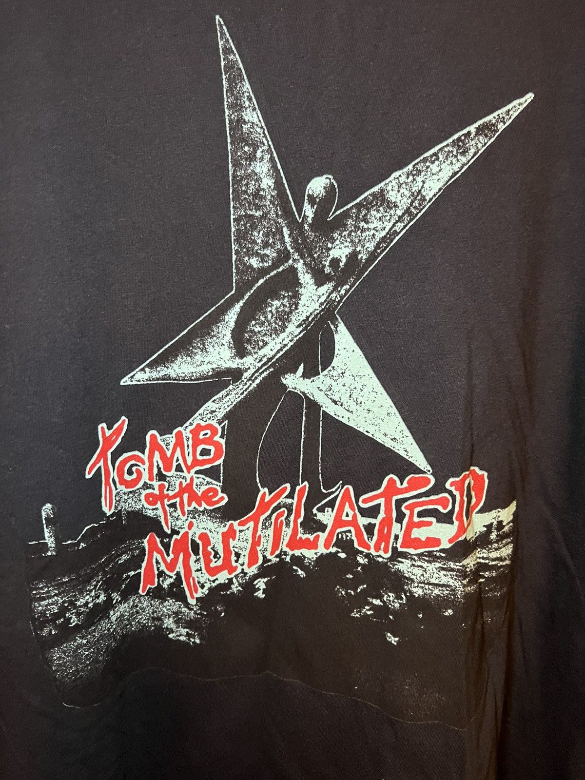 Band Tees Vintage Cannibal Corpse Tomb Of The Mutilated Band T-Shirt Size US XXL / EU 58 / 5 - 5 Thumbnail