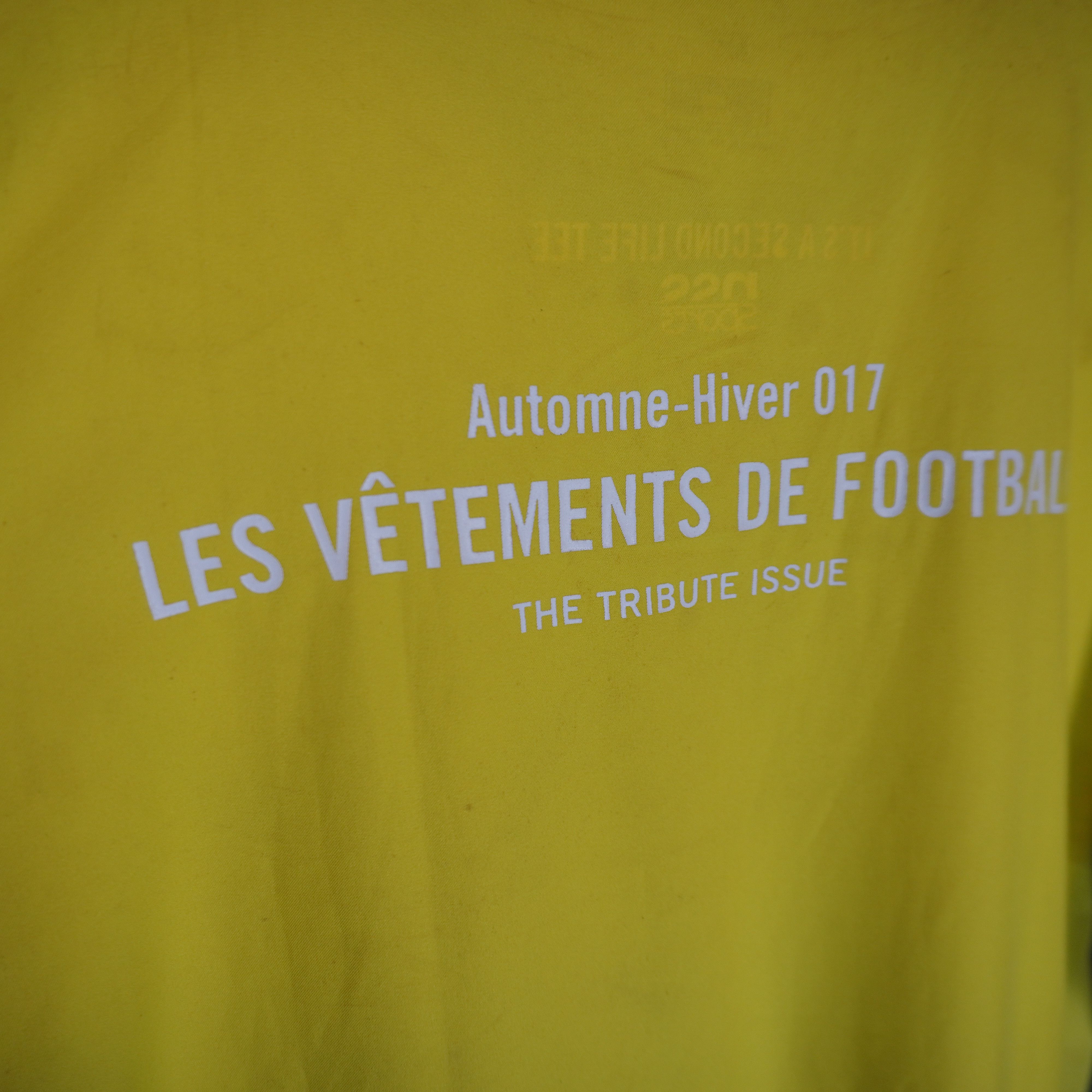 Nike Jersey Leeds United 2002/2003 X Vetements Tribute Issue Size US L / EU 52-54 / 3 - 6 Thumbnail