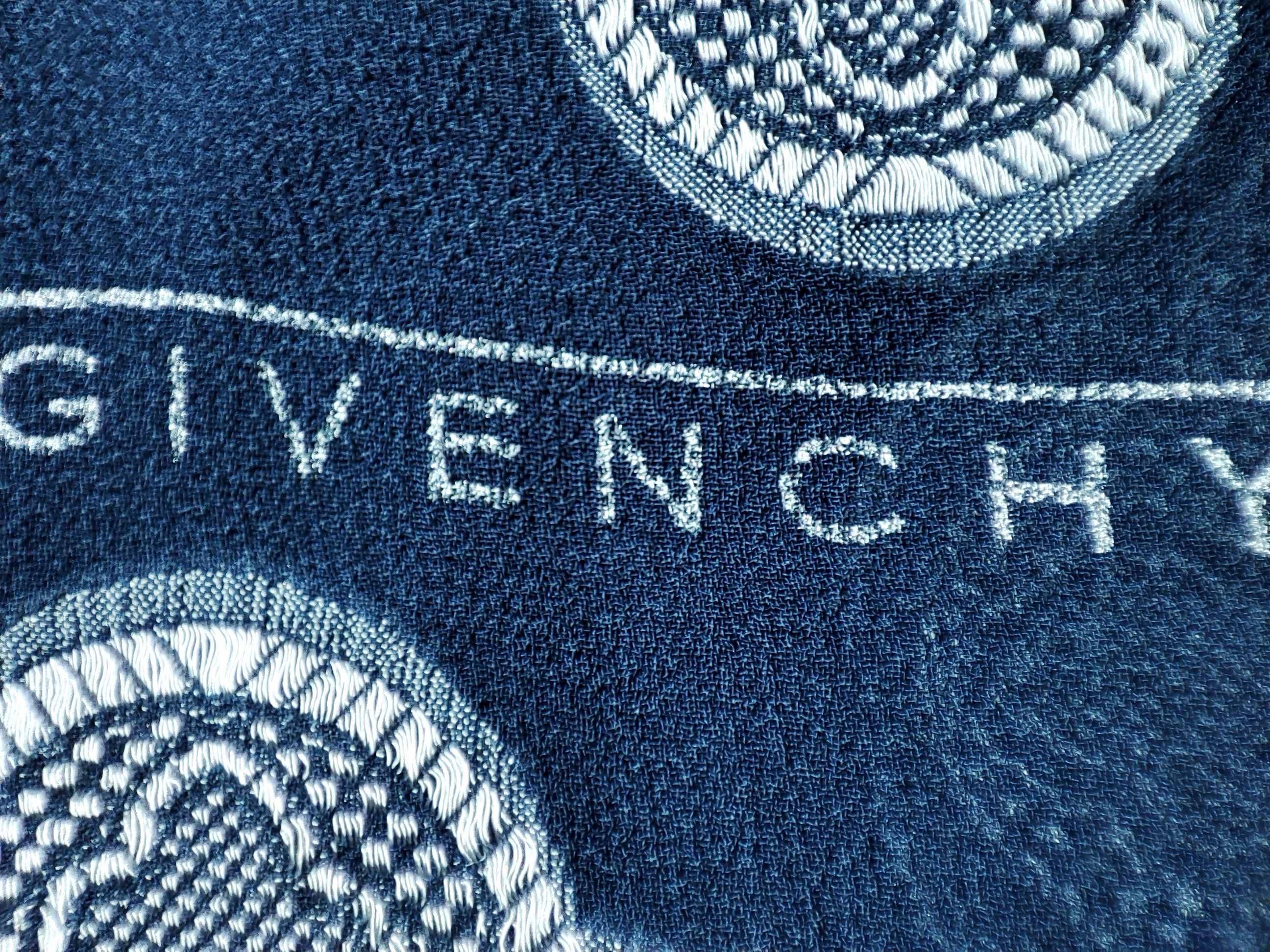 Givenchy Givenchy Logo 4G Monogram Silk Scarf Size ONE SIZE - 16 Thumbnail
