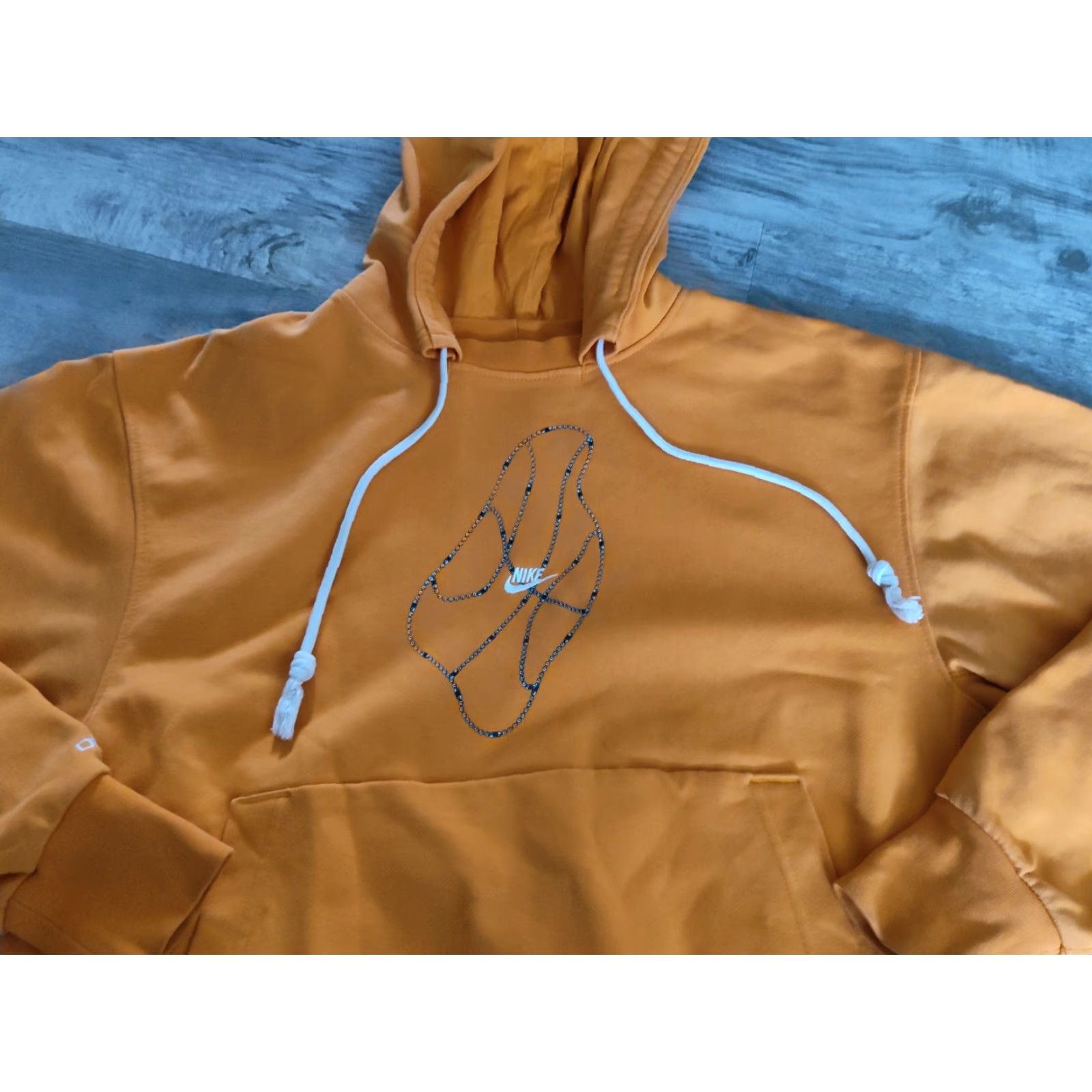 Nike Nike Sweatshirt Basketball Dri-Fit Orange Hooded Pullover Mens Size M Loose Fit Size US M / EU 48-50 / 2 - 5 Thumbnail