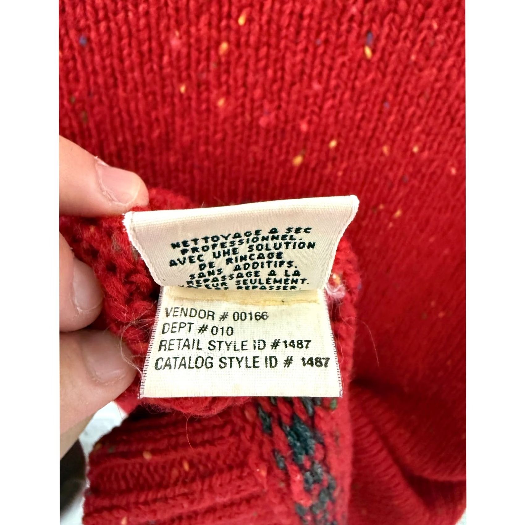 Eddie Bauer VINTAGE Eddie Bauer Sweater M Petite Wool Red Snowflake Mockneck Knit Pullover Women Size M / US 6-8 / IT 42-44 - 4 Thumbnail