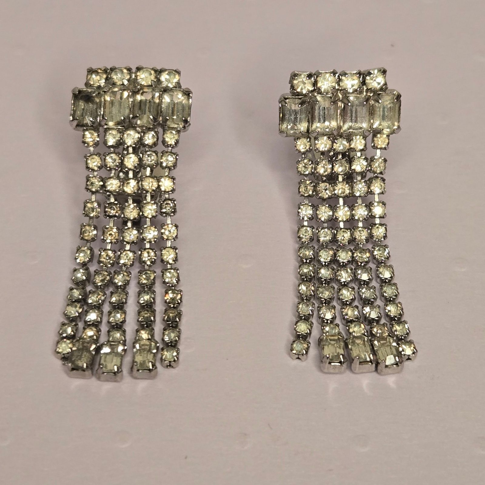 Vintage Vintage Clear Rhinestone Waterfall Clip On Earrings Size ONE SIZE - 1 Thumbnail
