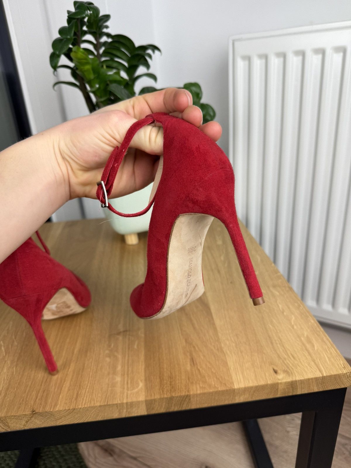 Manolo Blahnik Manolo Blahnik BB Pumps Heels Red Suede 36.5 Size US 6.5 / IT 36.5 - 13 Thumbnail