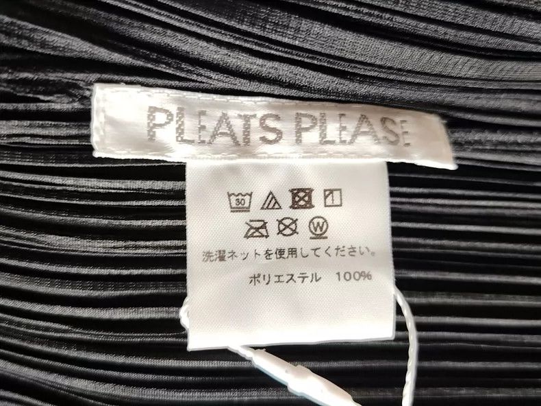 Issey Miyake Issey Miyake size:3 Black pleated cardigan Size XS / US 0-2 / IT 36-38 - 2 Thumbnail