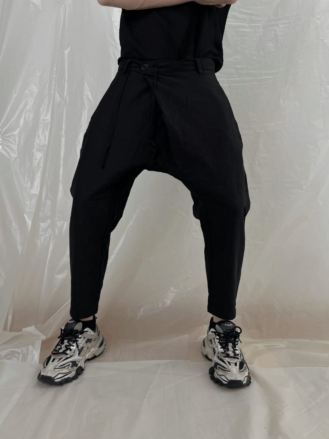 Kazuyuki Kumagai Attachment Kazuyuki Kumagai Attachment Cropped Abstract Pants Size US 31 - 2 Thumbnail