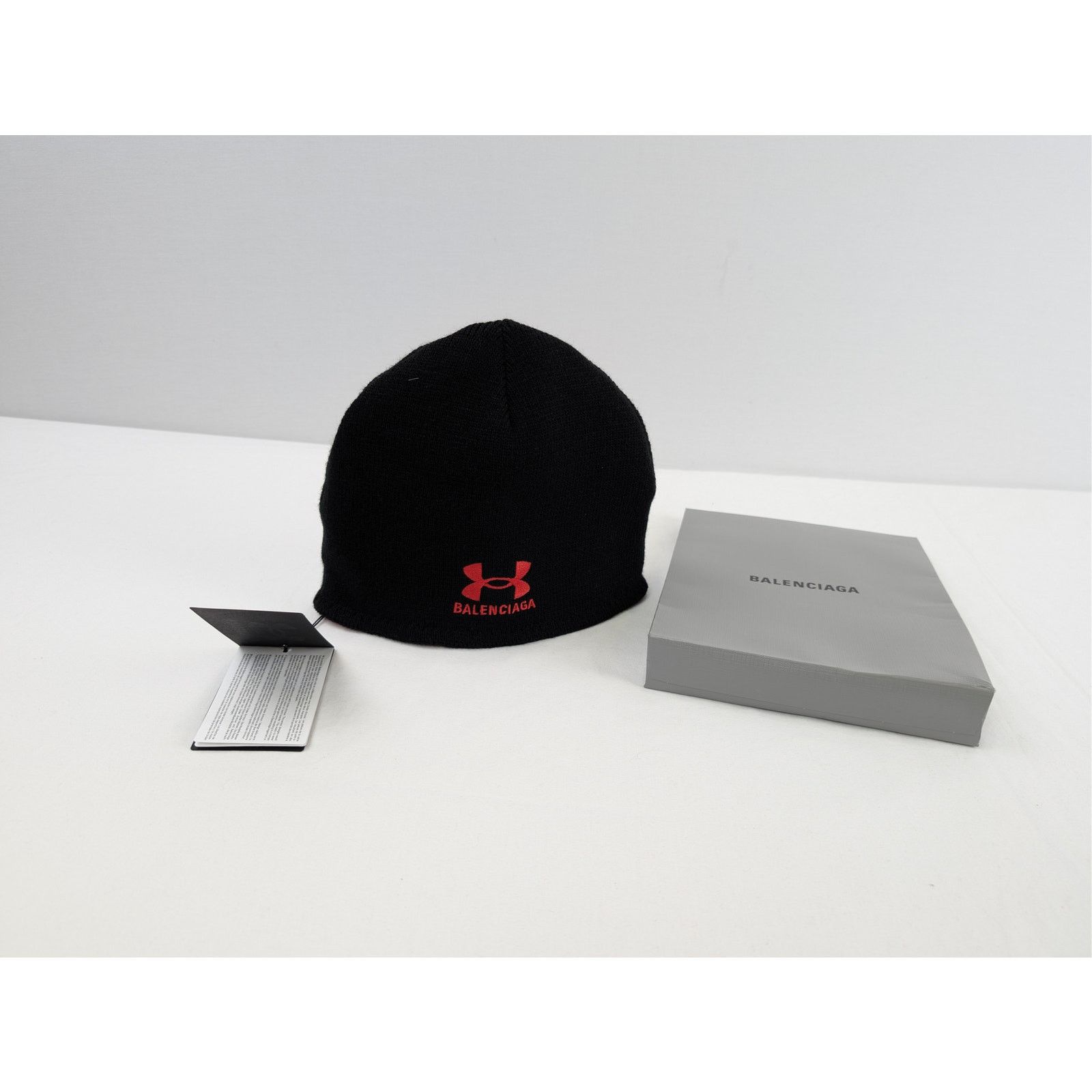 Balenciaga × Under Armour o1rshd1 Q:2 / Size:1 / Reversible Beanie Cap / Hat Red/Black Size ONE SIZE - 13 Thumbnail