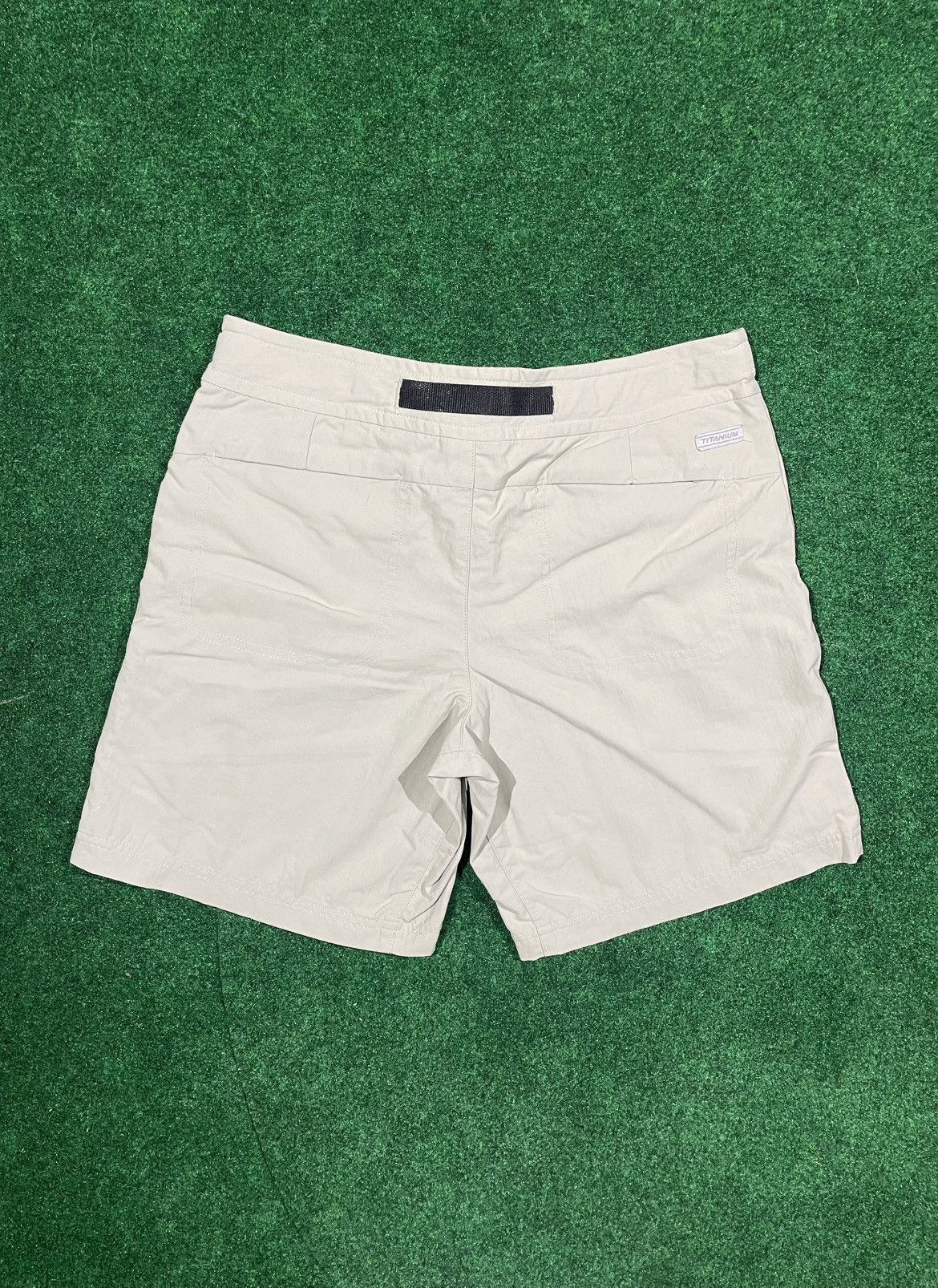 Columbia × Vintage Vintage Women's titanium Columbia Hiking Shorts Size 30" / US 8 / IT 44 - 2 Thumbnail