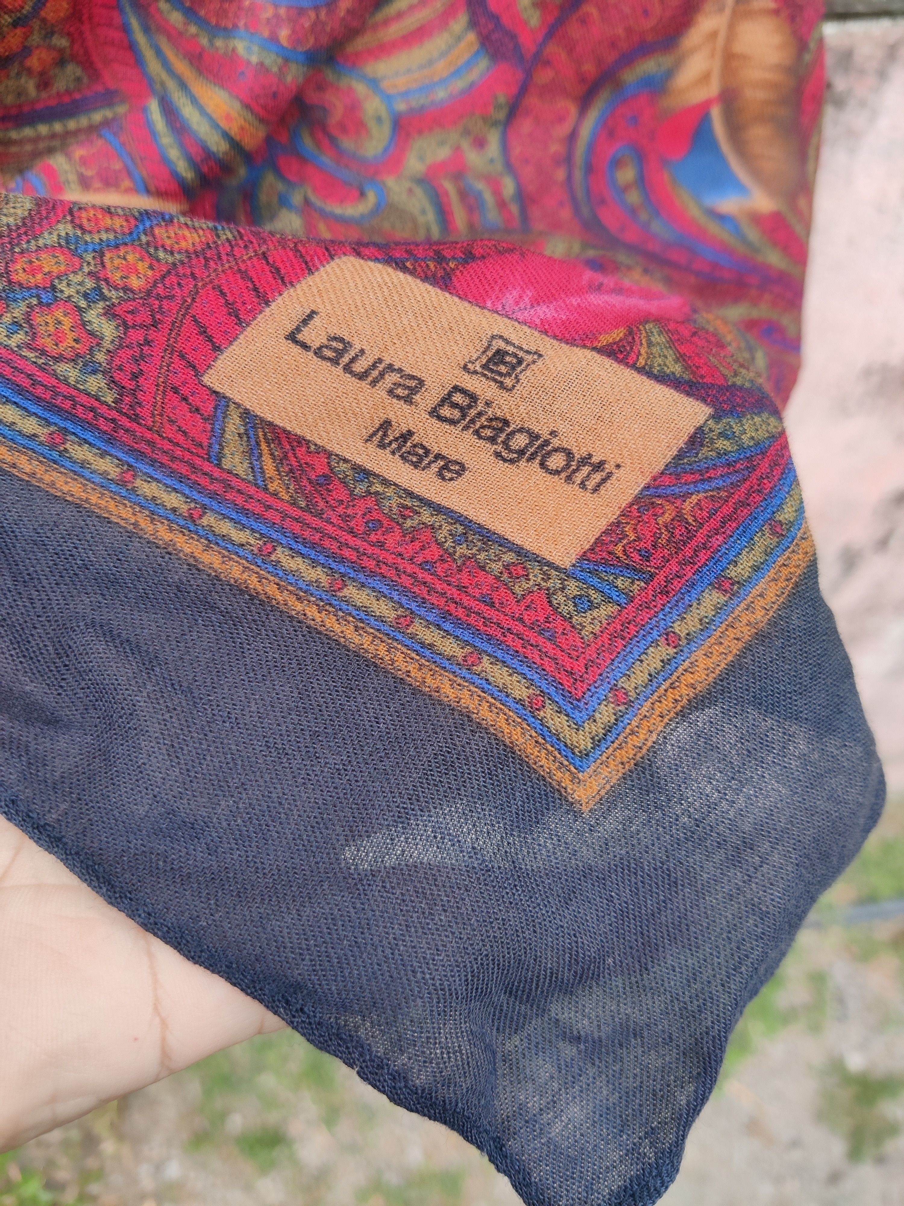 Laura Biagiotti × Vintage Vintage Laura Biagiotti Mare Feather Scarves Size ONE SIZE - 3 Thumbnail