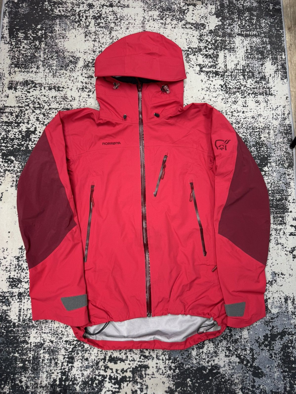 Norrona × Outdoor Life Norrona Trollveggen Dri3 Jacket M pink 