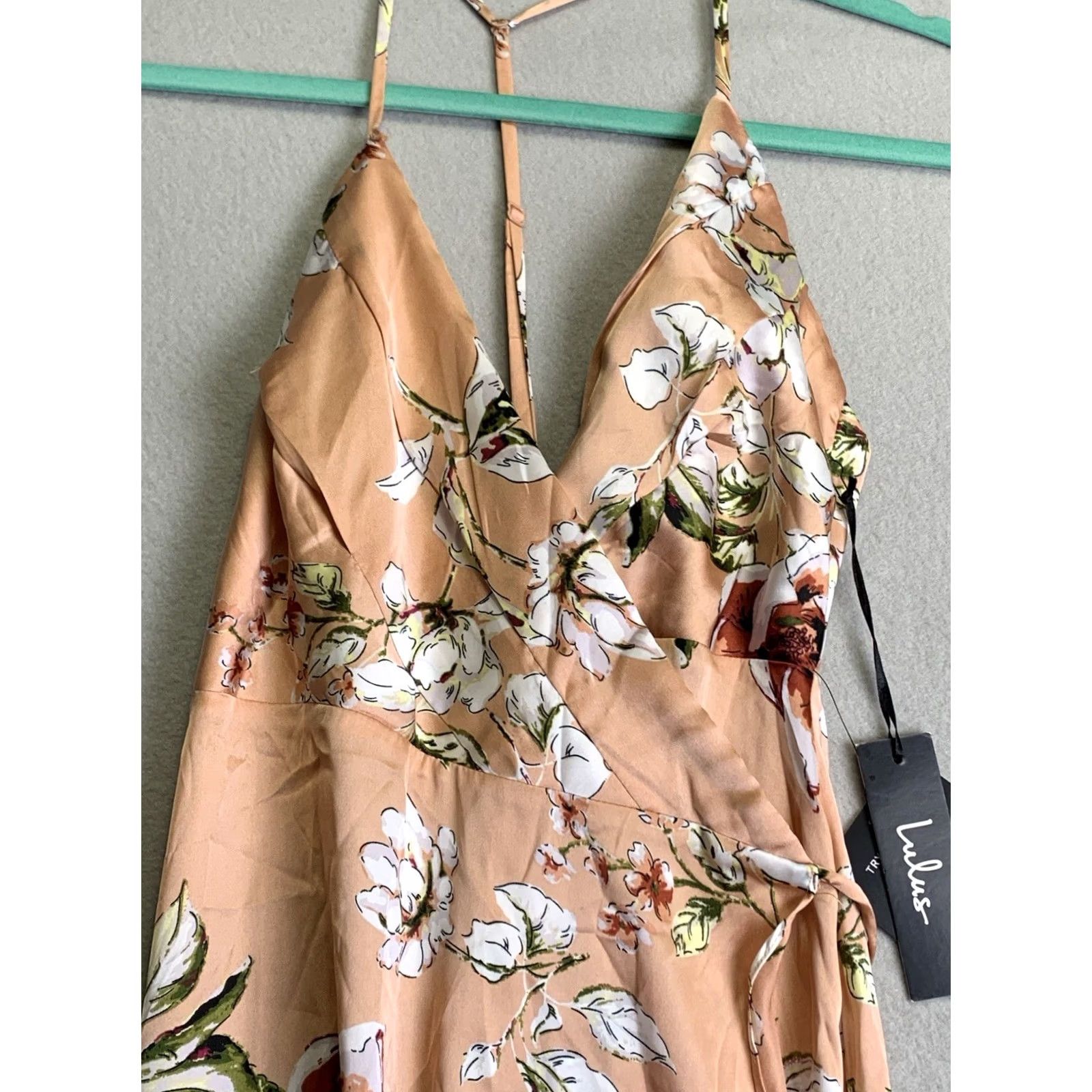 Lulus Lulus Dress Womans XS Flor-ish You Well Peach Floral Satin Wrap MIDI Hi-Lo Dress Size XS / US 0-2 / IT 36-38 - 7 Thumbnail