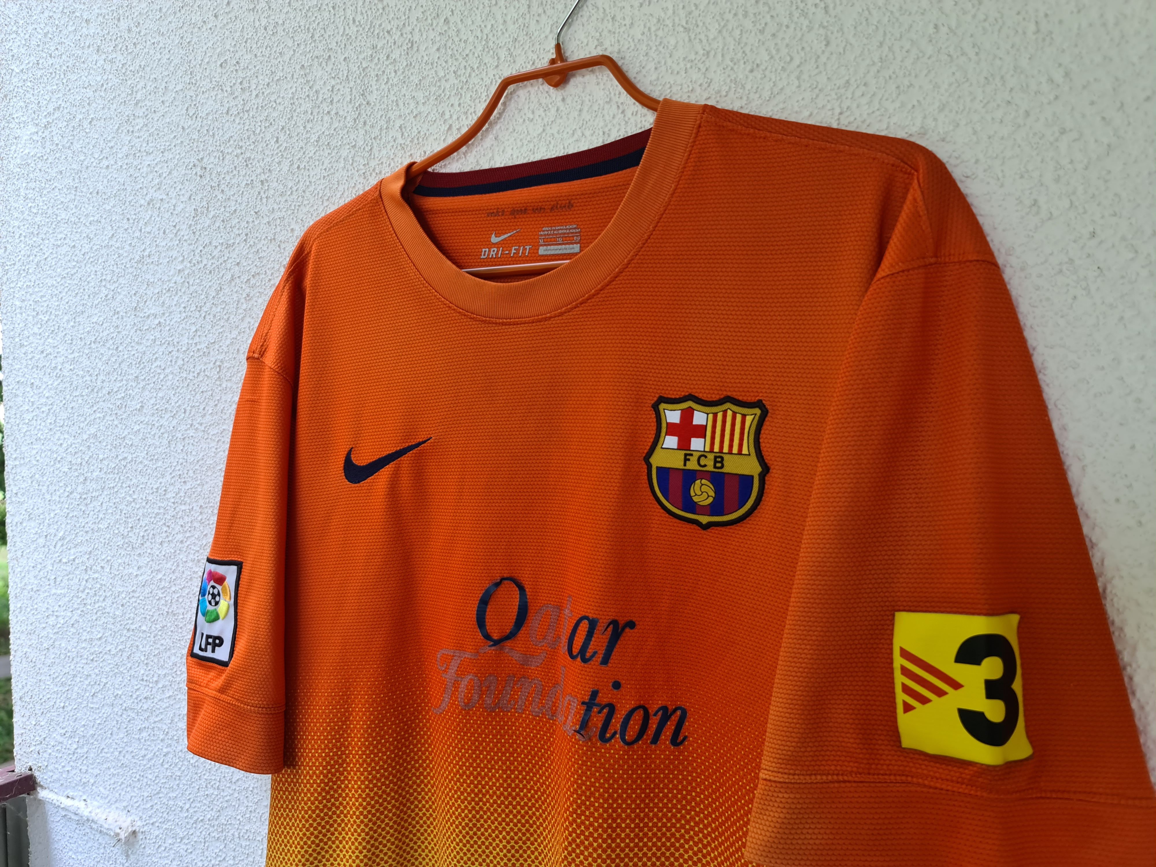 Nike Nike BARCELONA 2012 2013 AWAY SHIRT FOOTBALL SOCCER JERSEY Size US XL / EU 56 / 4 - 2 Thumbnail