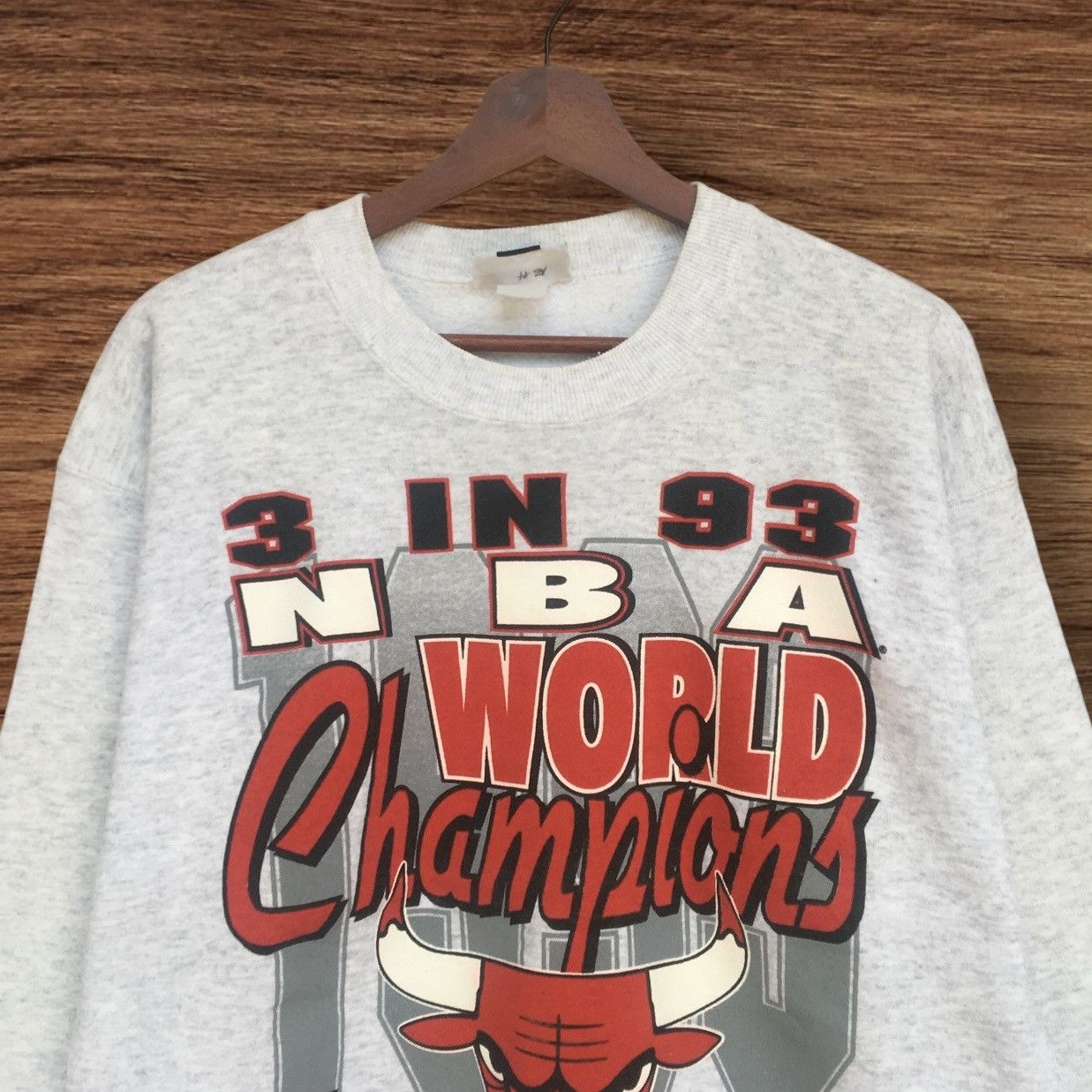 NBA RARE!🔥 VINTAGE 90S WORLD CHAMPIONS 3 IN 93 NBA CHICAGO BULSS Size US M / EU 48-50 / 2 - 2 Thumbnail