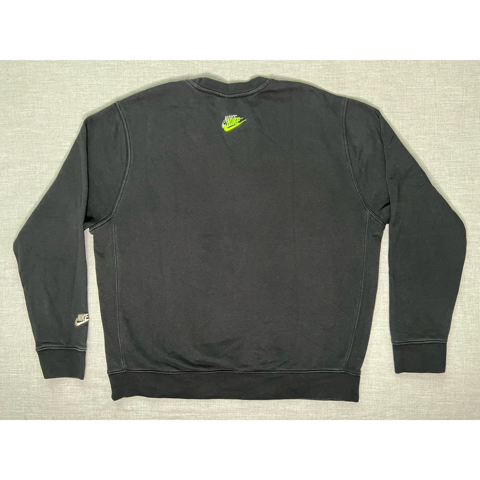 Nike Nike Multi Logo Embroidered Crewneck Sweatshirt Large Size US L / EU 52-54 / 3 - 2 Thumbnail