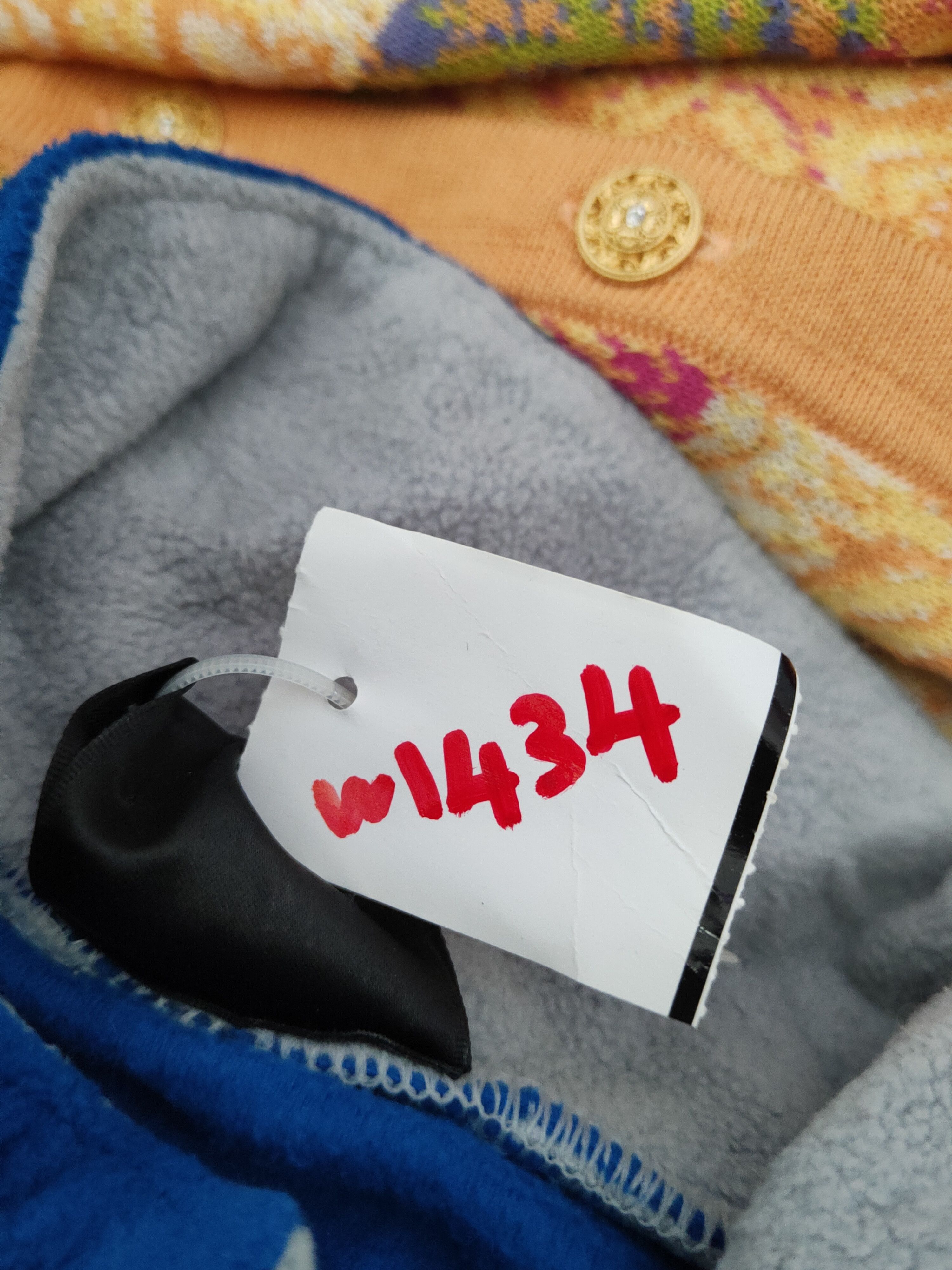 Japanese Brand × Vintage Games X Blue Knitwear Sweatshirts #W1434 Size US M / EU 48-50 / 2 - 13 Thumbnail