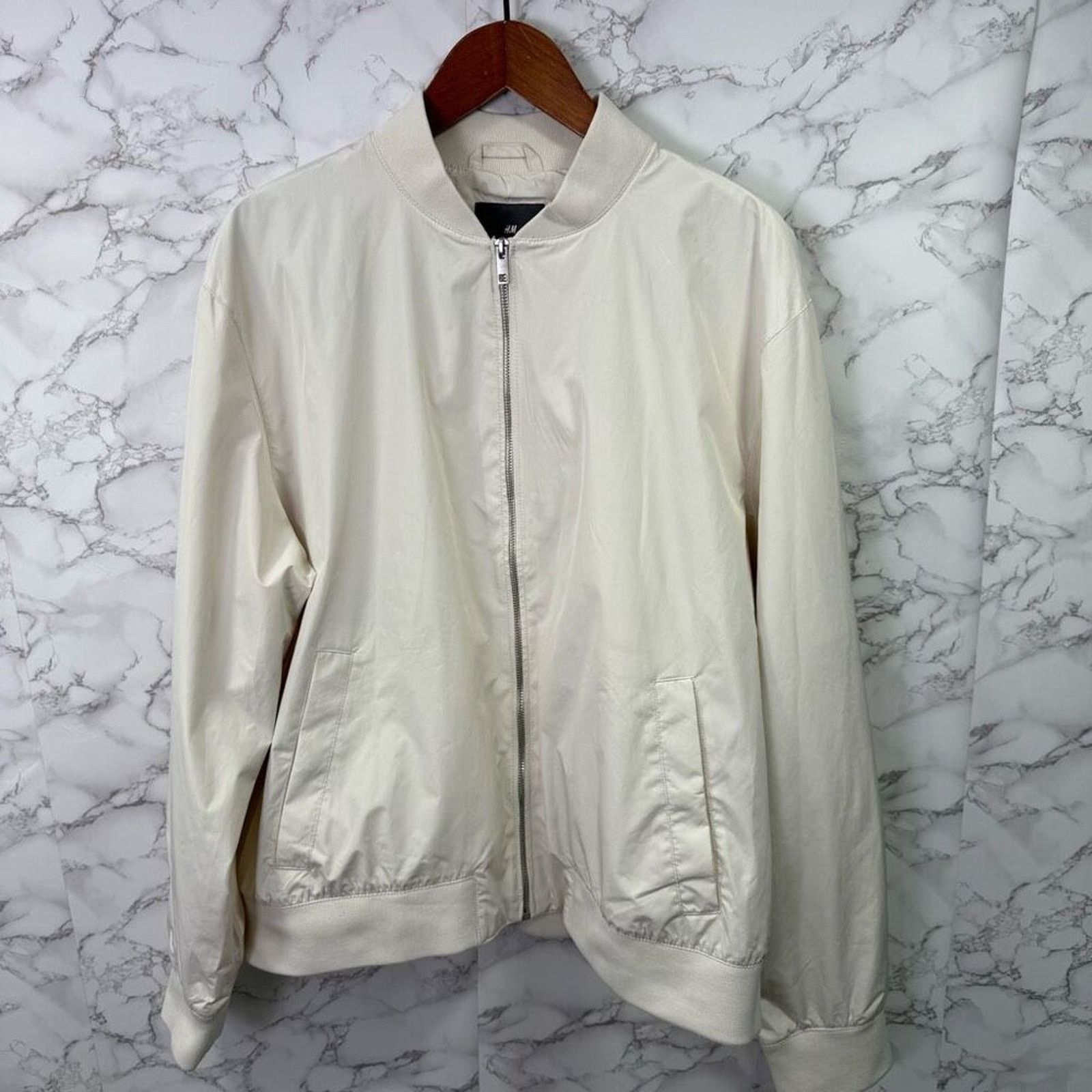 H&M H&M Men’s Bomber Jacket sz XXL Cream Full Zip NEW # G442 Size US XXL / EU 58 / 5 - 3 Thumbnail