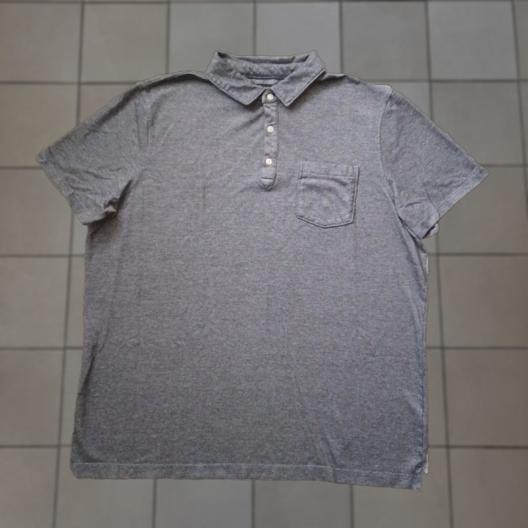 Banana Republic Banana Republic Polo Shirt Men XL Heather Gray Short Sleeve Pocket Preppy Casual Button Knit Size US XL / EU 56 / 4 - 1 Thumbnail