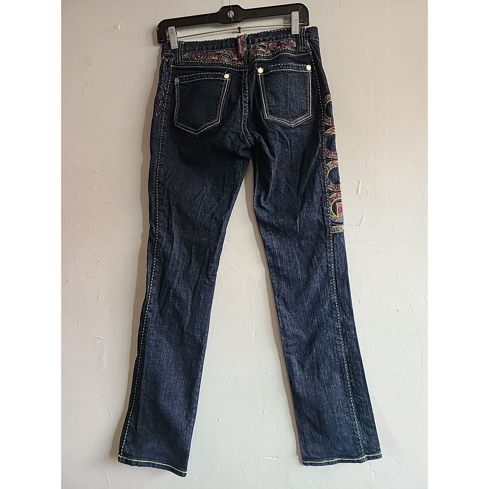 Coogi Women's 7/8 COOGI jeans rainbow embroidered text logo Size 28" / US 6 / IT 42 - 7 Thumbnail