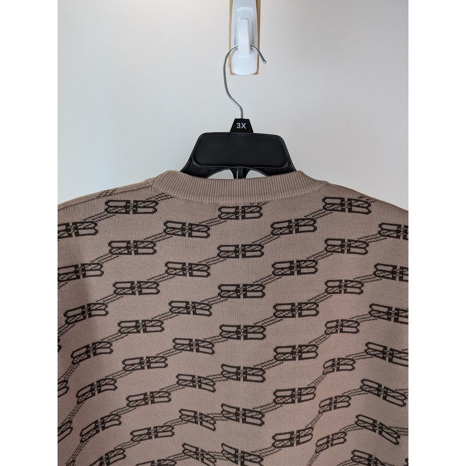Balenciaga o1rshd1 Monogram Crewneck Sweater in Beige/Brown Size US XL / EU 56 / 4 - 14 Thumbnail