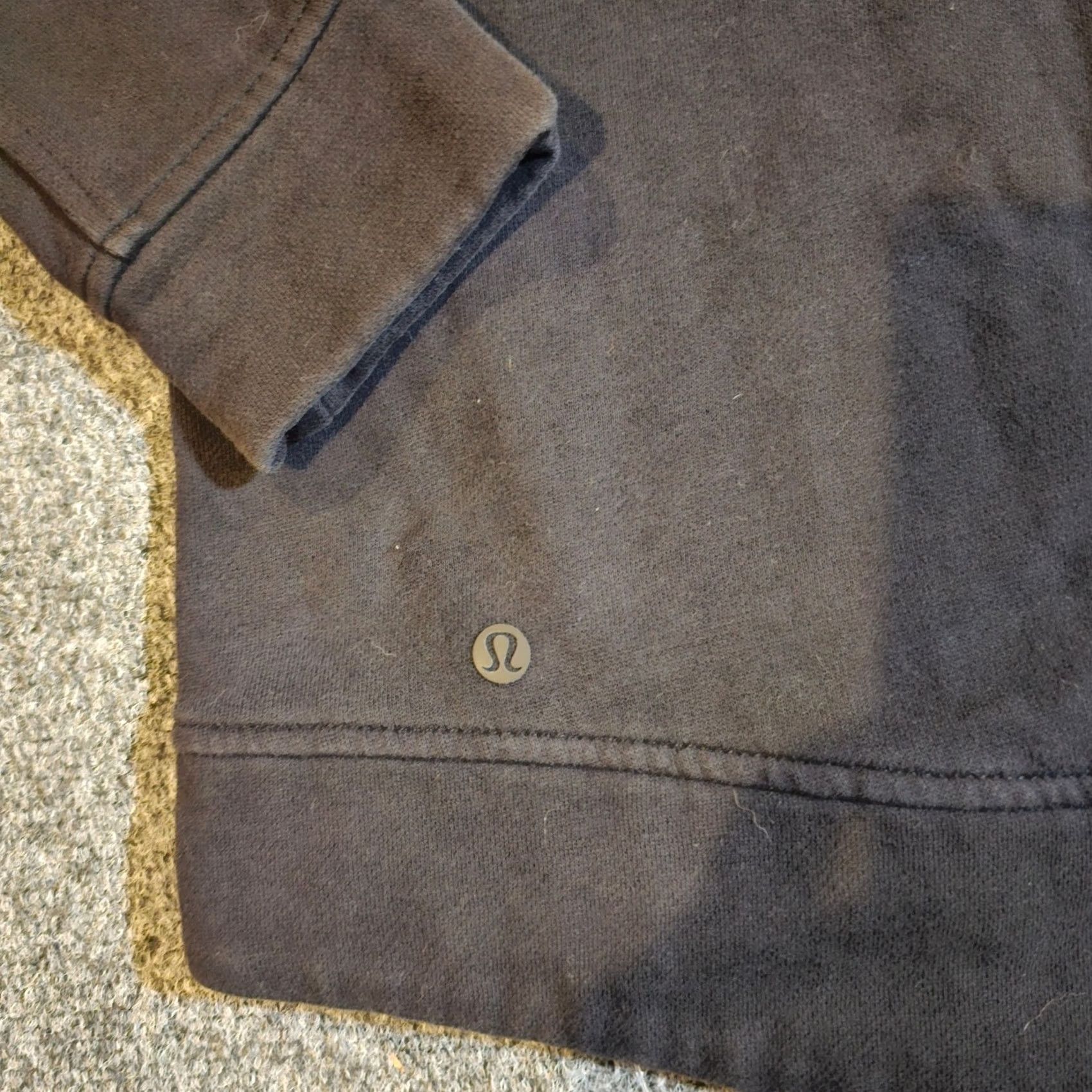 Lululemon Lululemon Sweatshirt Women Size 6 Black Quilted Crew Neck Pullover Casual Minimal Size M / US 6-8 / IT 42-44 - 7 Thumbnail