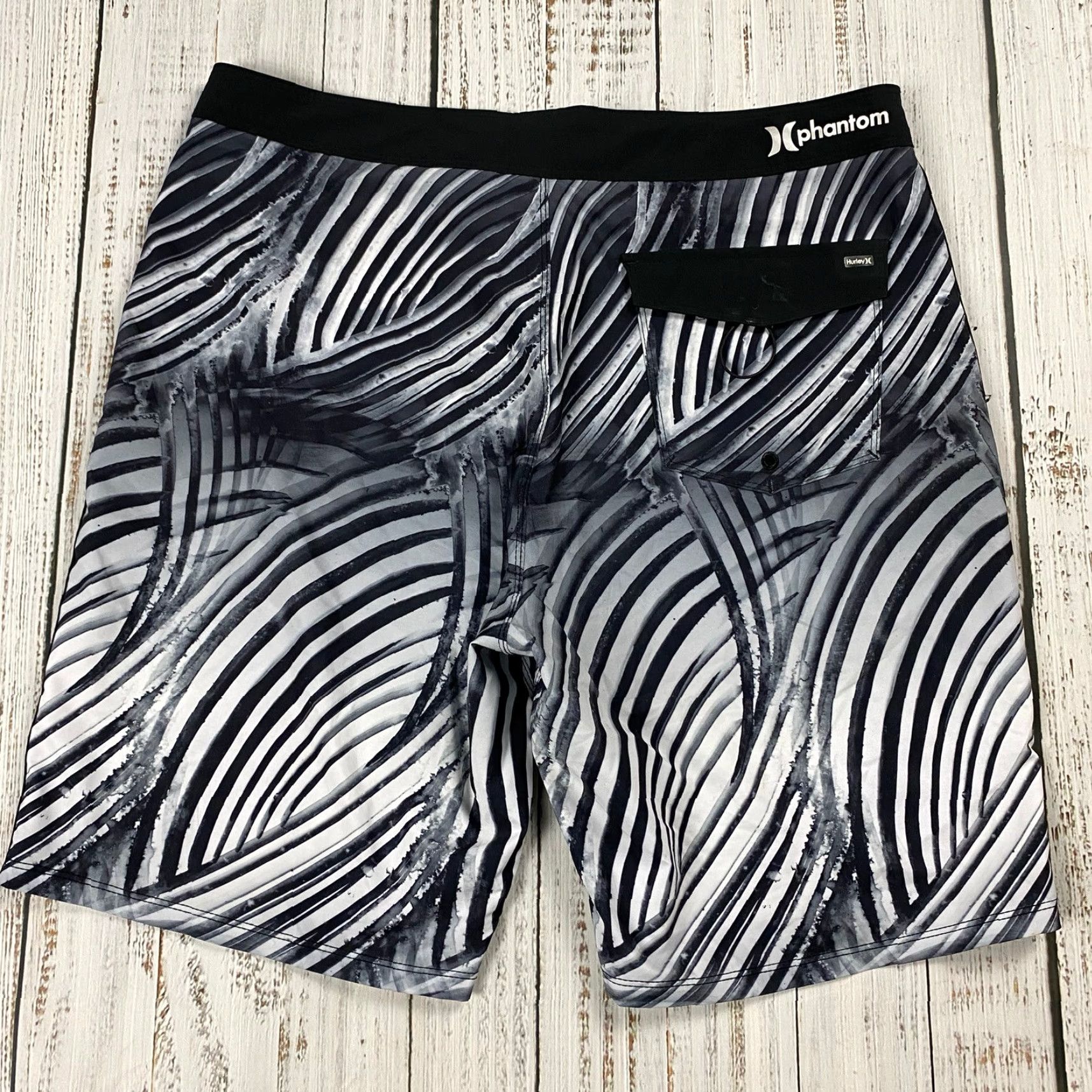 Hurley HURLEY MENS BOARDSHORTS 33 CHARCOAL WHITE ZEBRA PAINT SURFING Size US 33 - 6 Thumbnail
